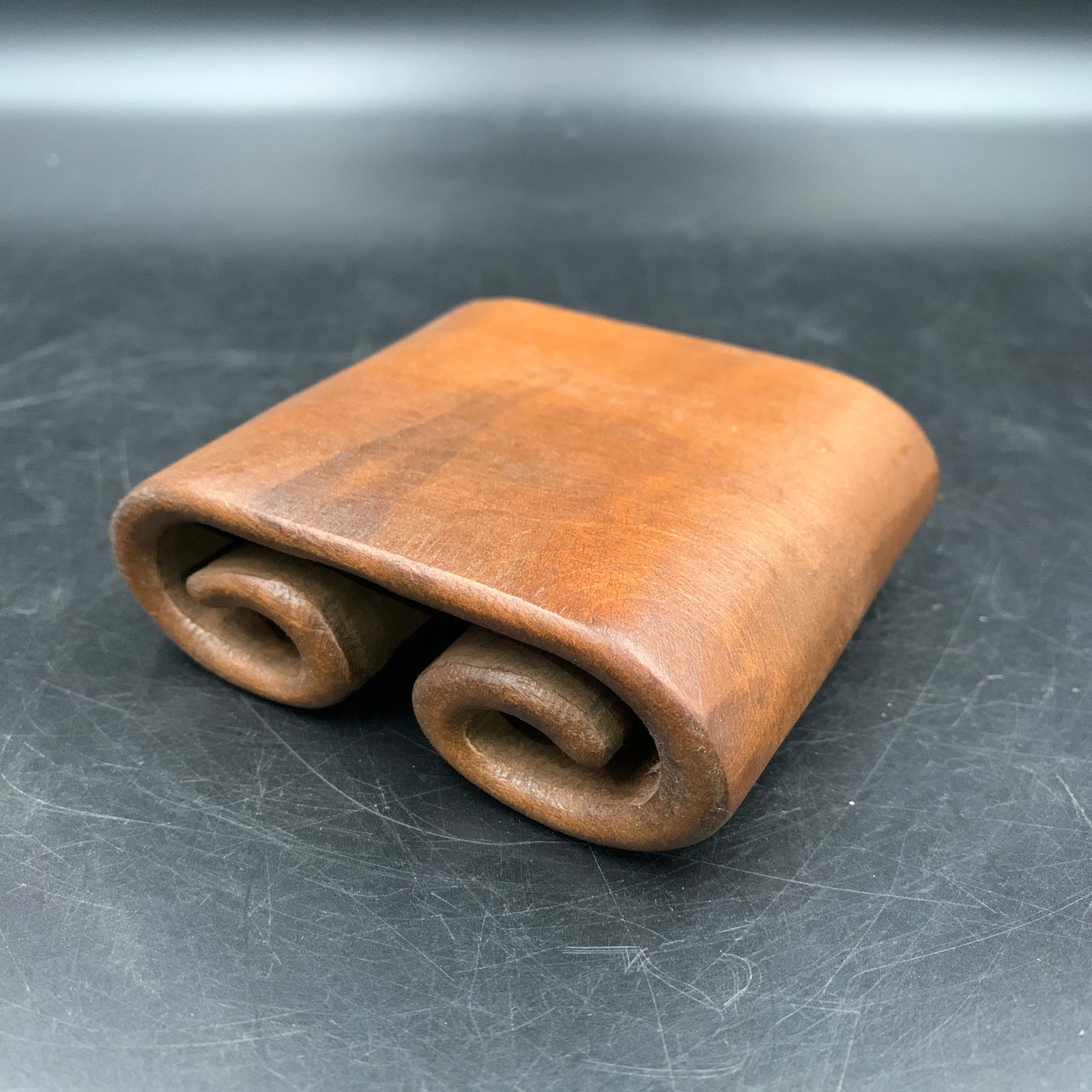 CARVED WOOD DOUBLE-SCROLL PATTERN STAND - 4