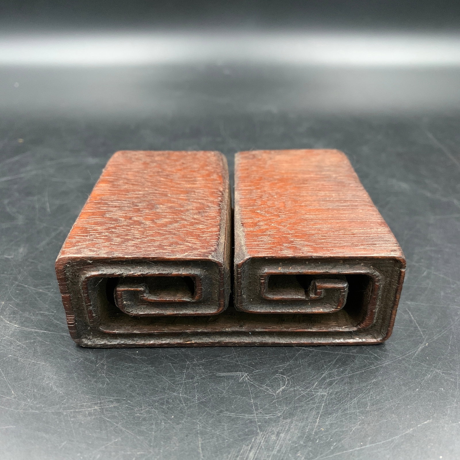 CARVED WOOD DOUBLE-SCROLL PATTERN STAND - 5