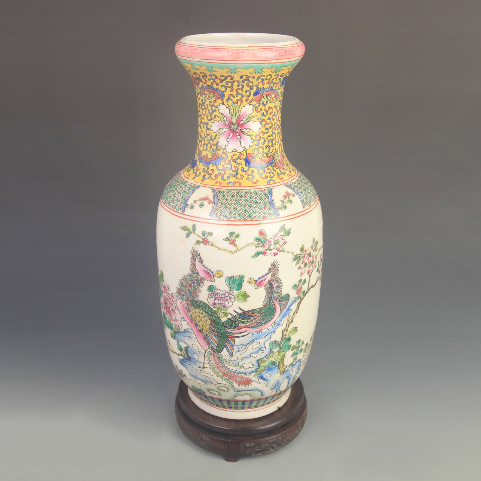 FAMILLE ROSE PHOENIX PATTERN FLORAL PORCELAIN VASE: Qing Dynasty Kangxi Period Diameter:High: 16.8 inch; Diameter: 6.20 inch; ;Wooden base for picture and display only.