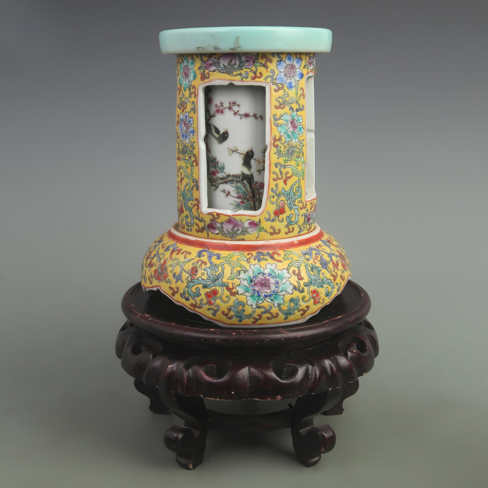 FAMILLE ROSE LUCKY MAGPIE PAINTING PORCELAIN PEN HOLDER: Qing Dynasty; High: 9 inch Diameter: 7.5 inch ;Wooden base for picture and display only.