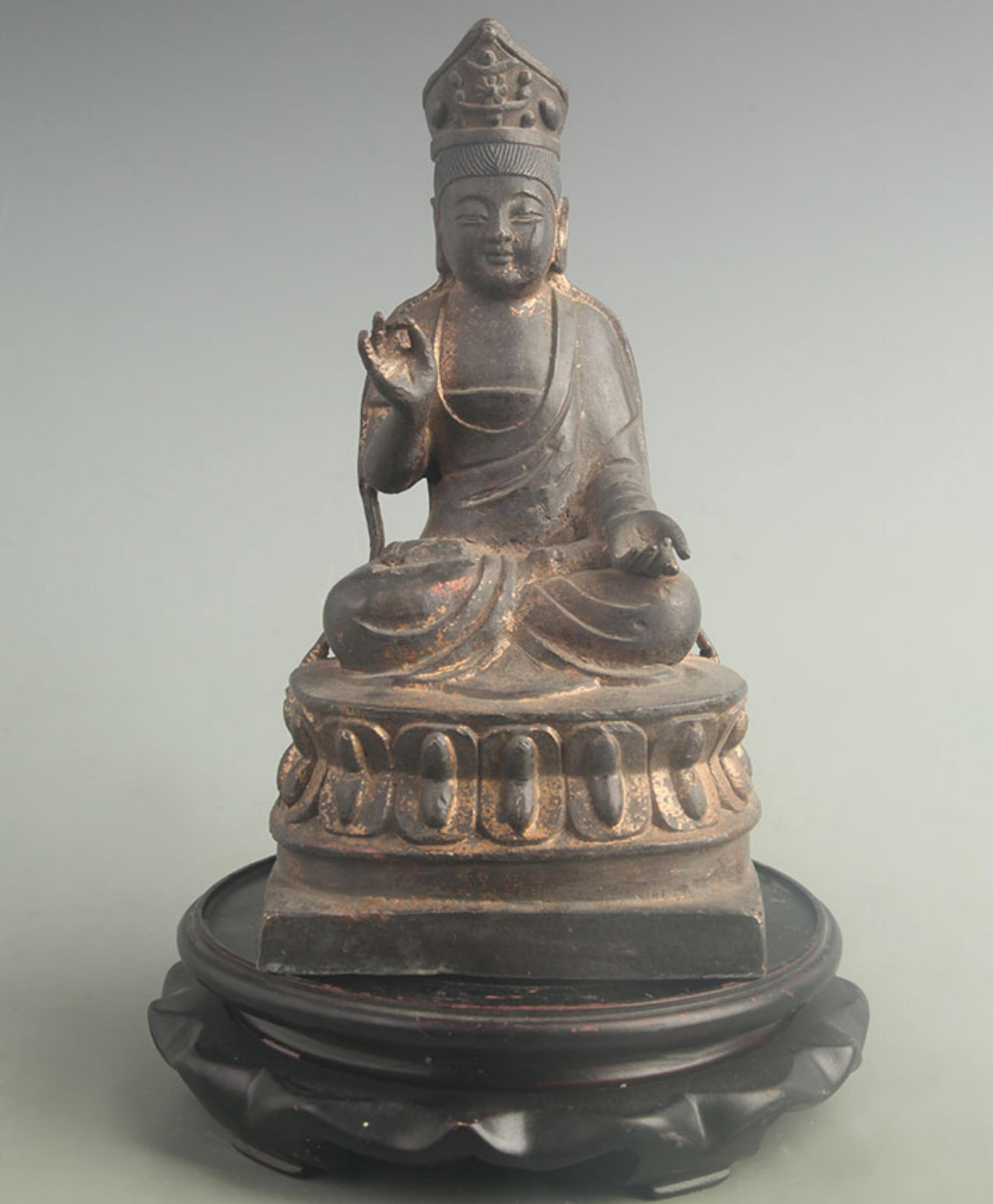 GILT BRONZE SEATED GUANYIN STATUE: 19th Century; High: 10.0 inch; Width: 4.80 inch; Long: 5.00 inch; . Wooden base for display only