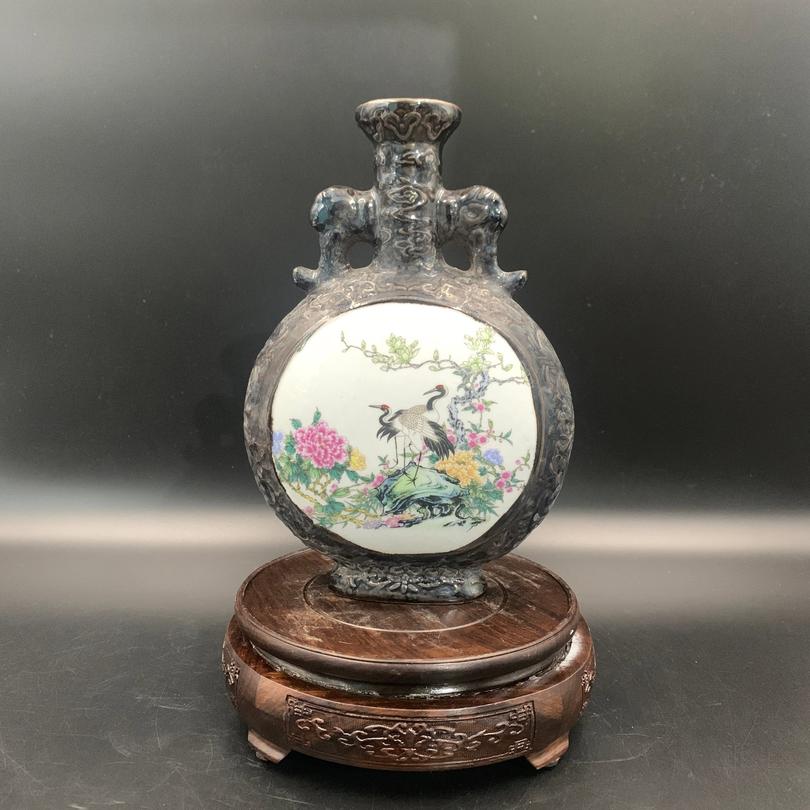 FAMILLE ROSE MOONFLASK PORCELAIN VASE