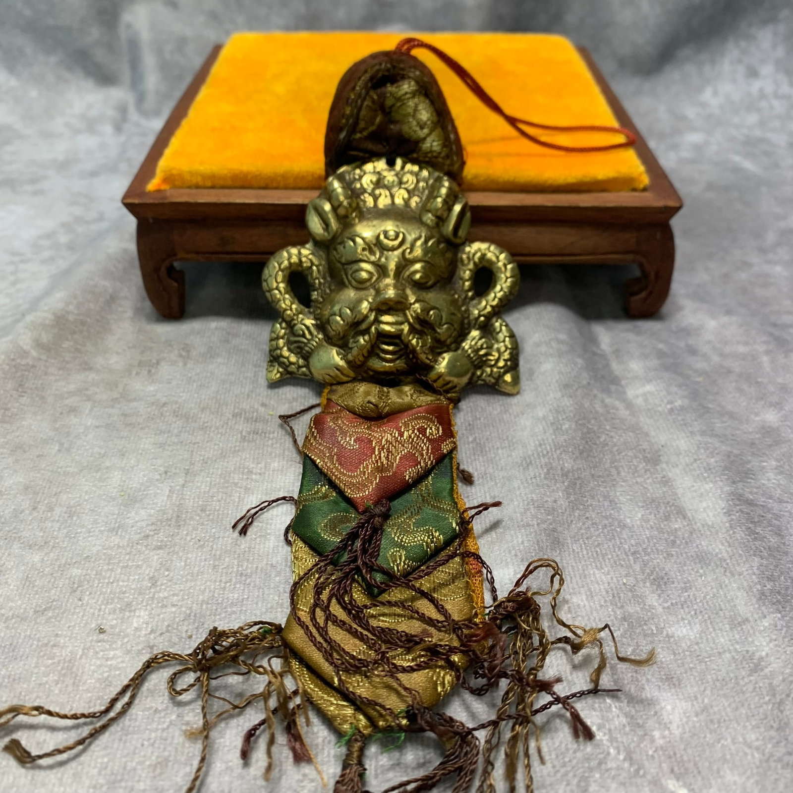 A TIBETAN BUDDHIST BRONZE RITUAL IMPLEMENT