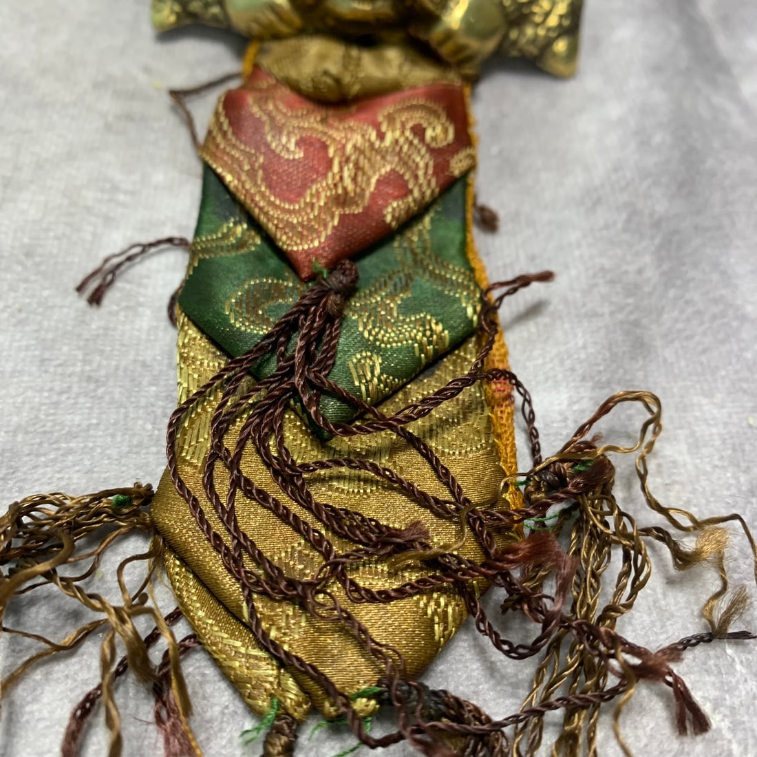 A TIBETAN BUDDHIST BRONZE RITUAL IMPLEMENT - 3