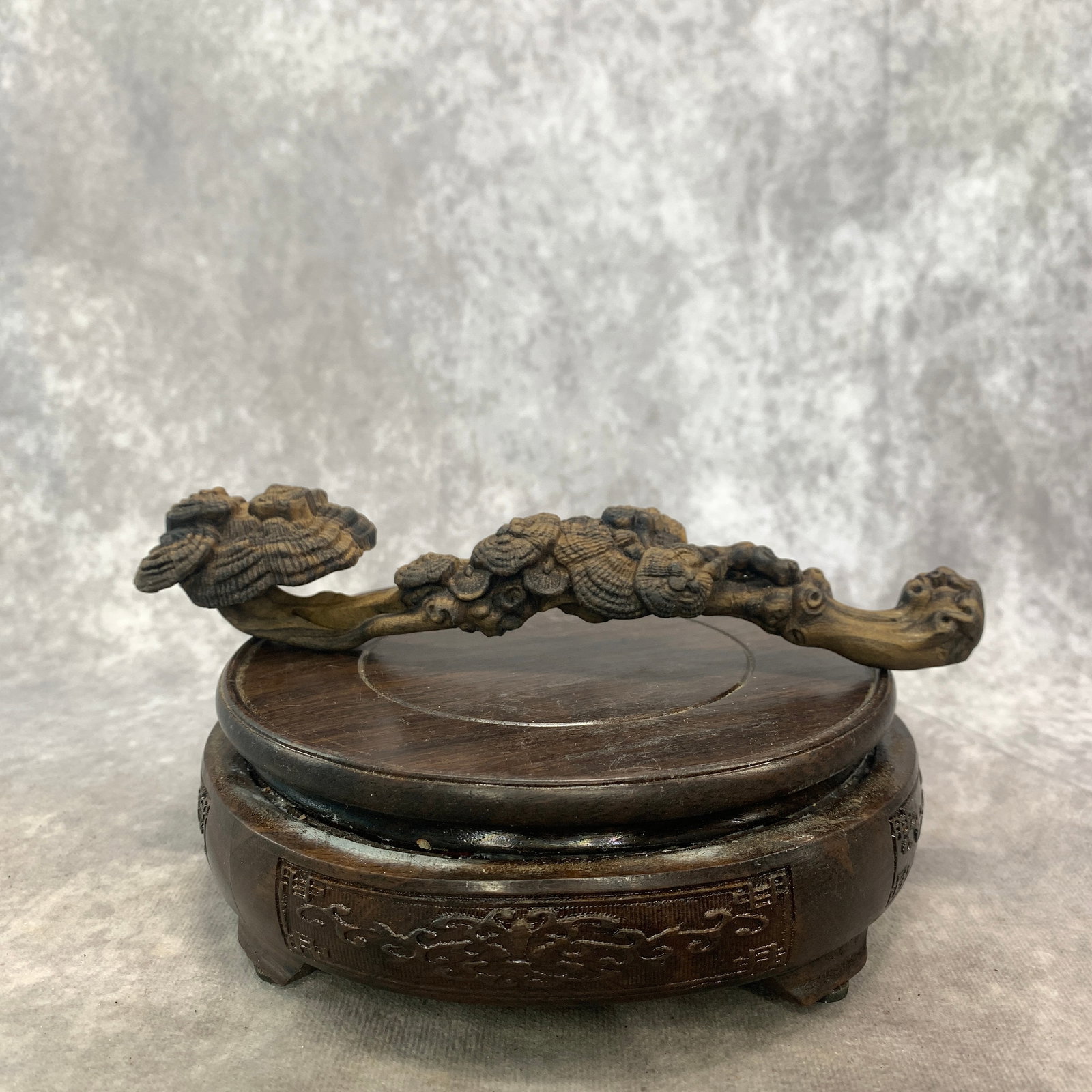 A FINE CARVED HARDWOOD LINGZHI RUYI SCEPTER