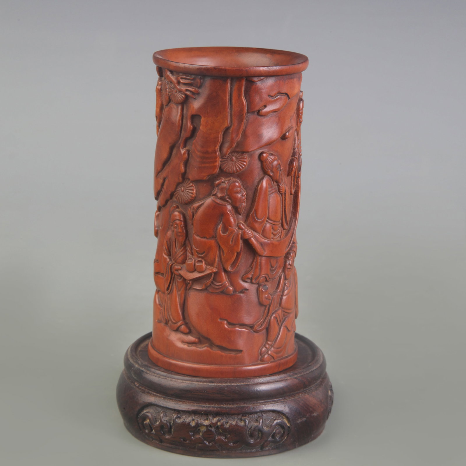 BOXWOOD CARVED FIGURE PATTERN BRUSH POT