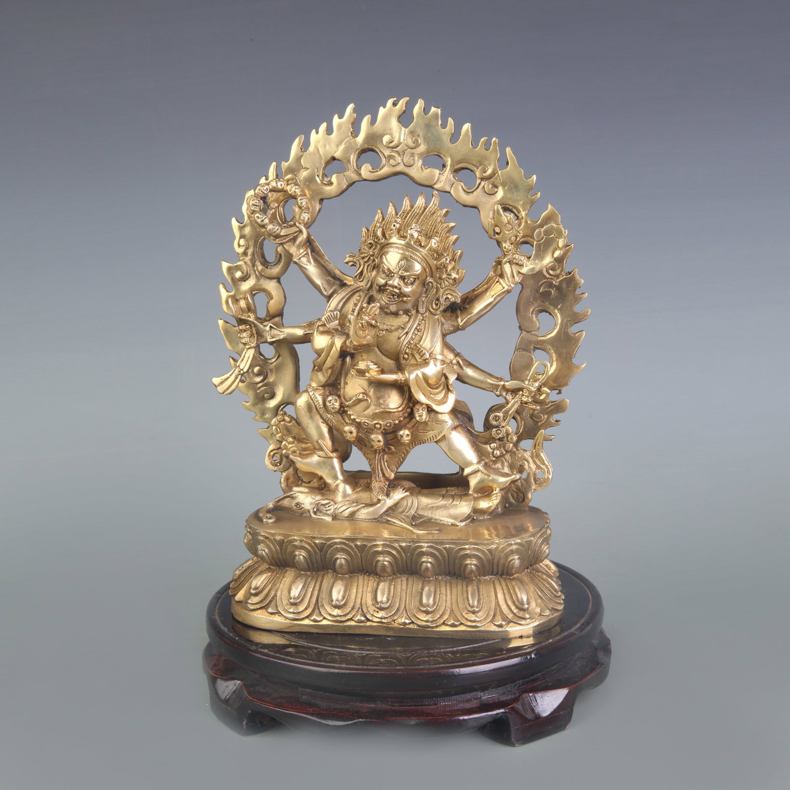 A FINE BRONZE MAHAKALA SIX ARMED BUDDHA STATUE