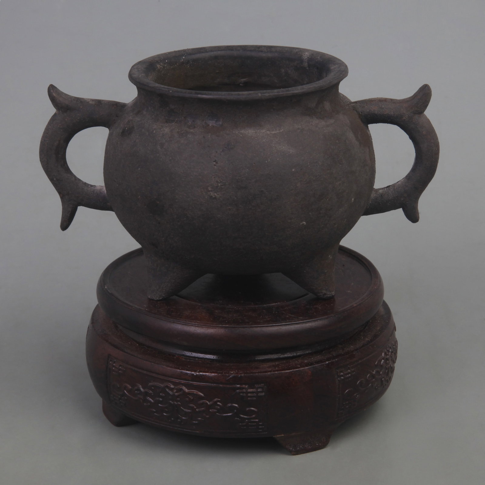 A FINE XUAN DE STYLE THREE FOOT BRONZE CENSER