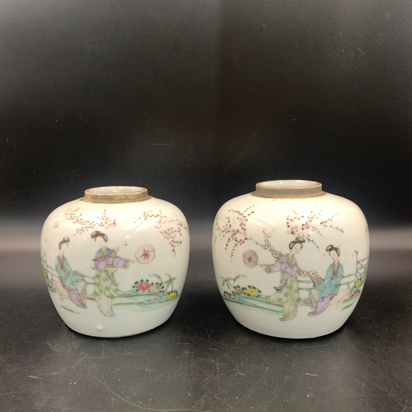 PAIR OF FAMILLE ROSE COURT LADY PORCELAIN GINGER JARS