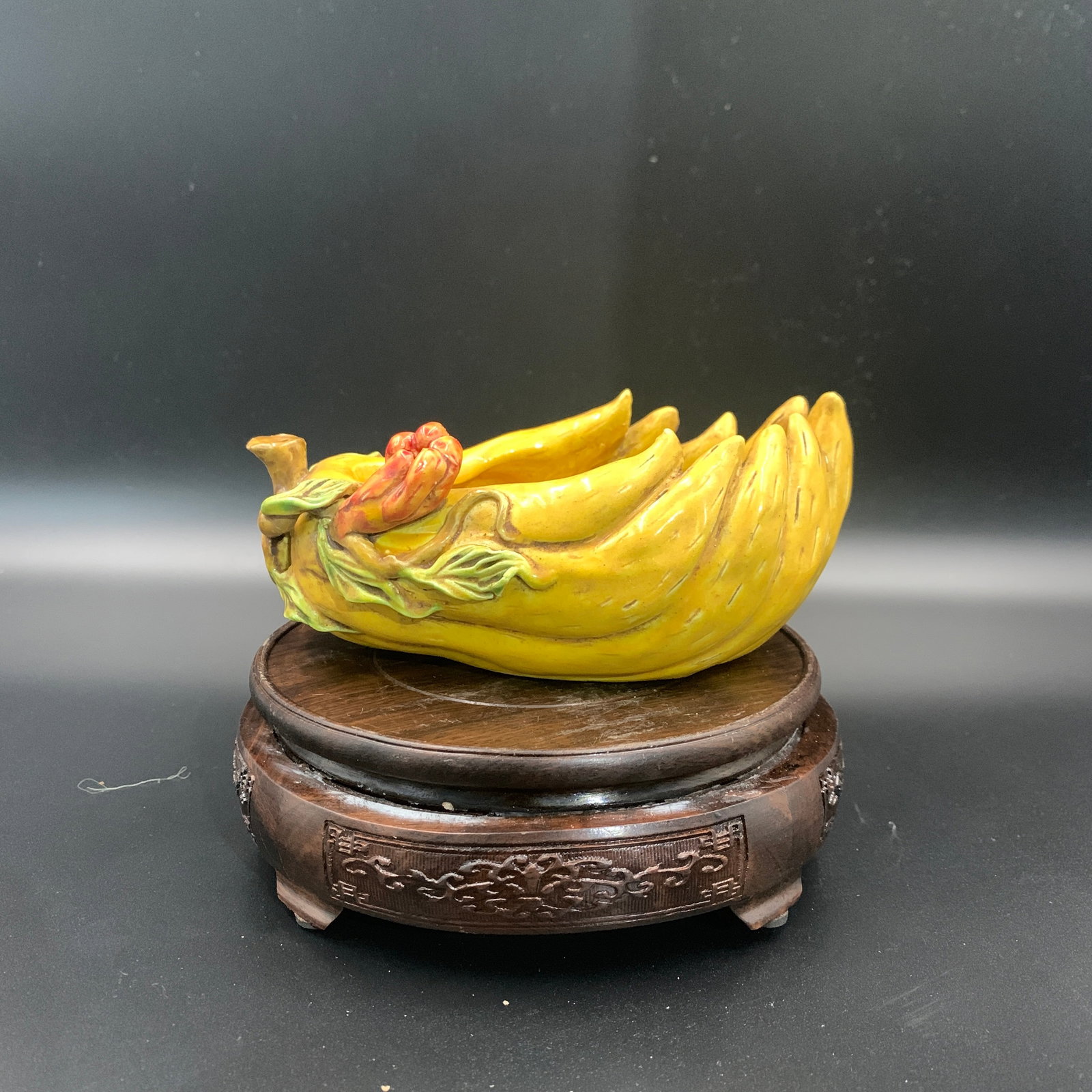 CERAMIC BUDDHA'S HAND CITRON VESSEL