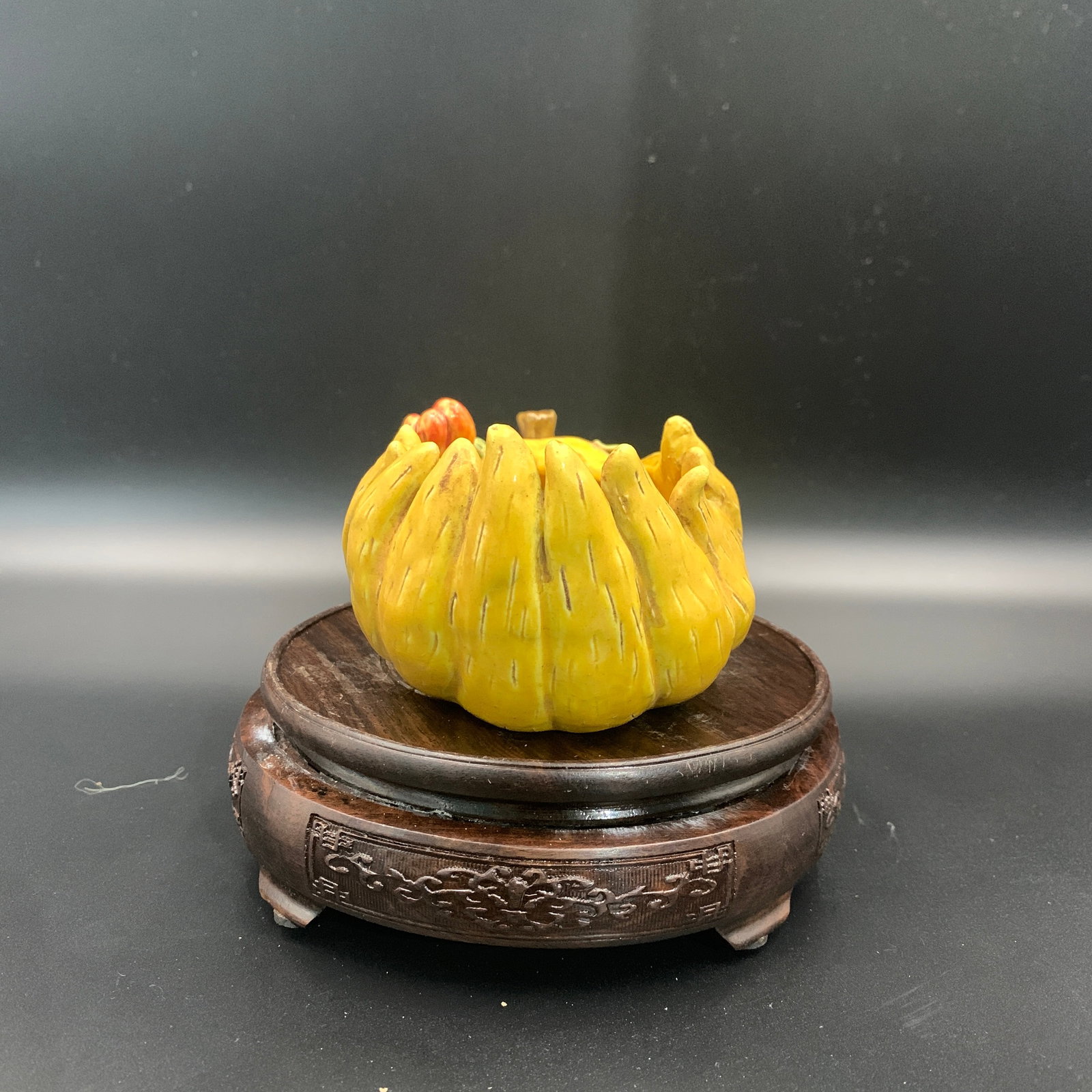CERAMIC BUDDHA'S HAND CITRON VESSEL - 2