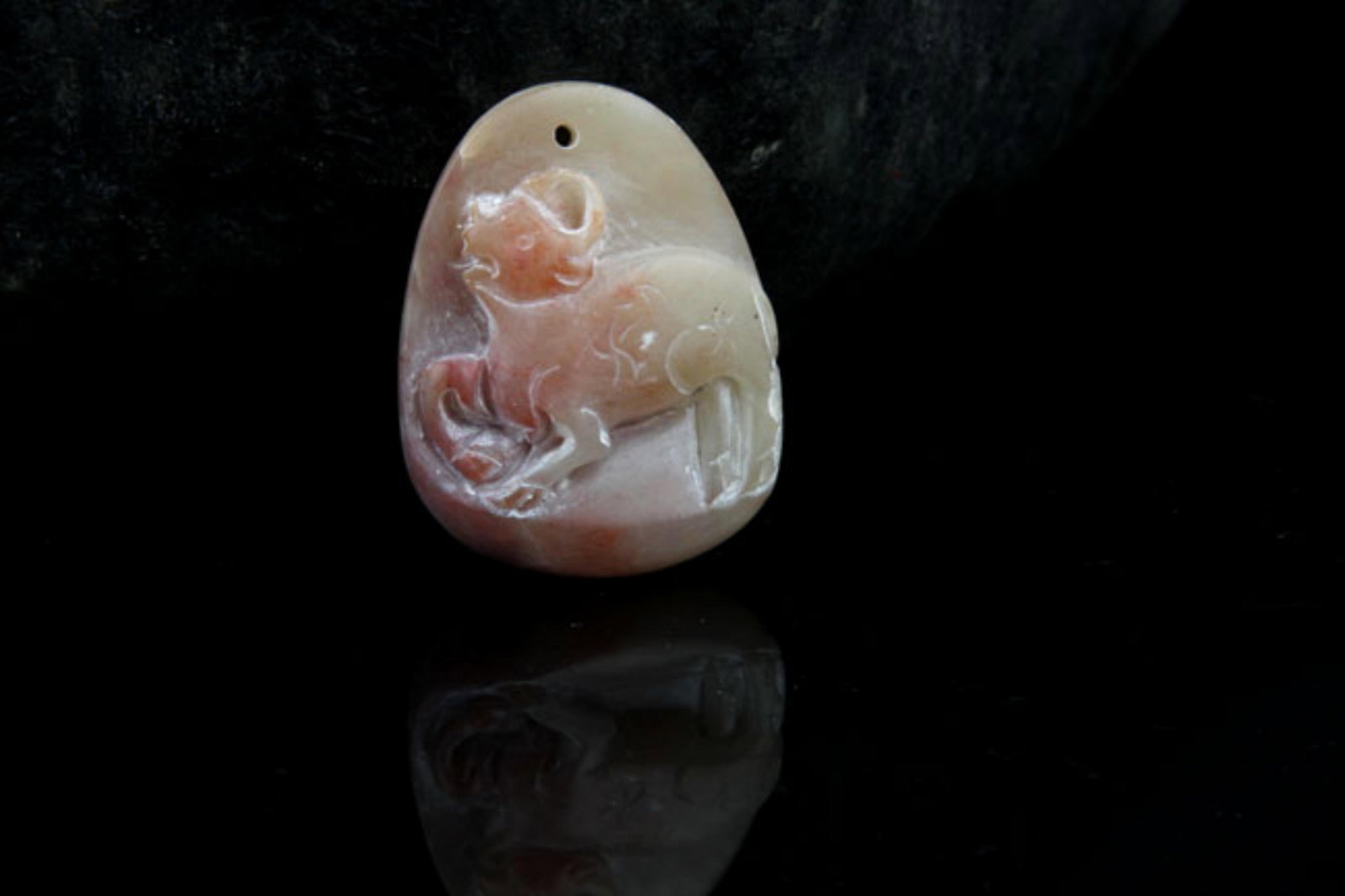 A FINE SHOU SHAN STONE CARVING WITH COW