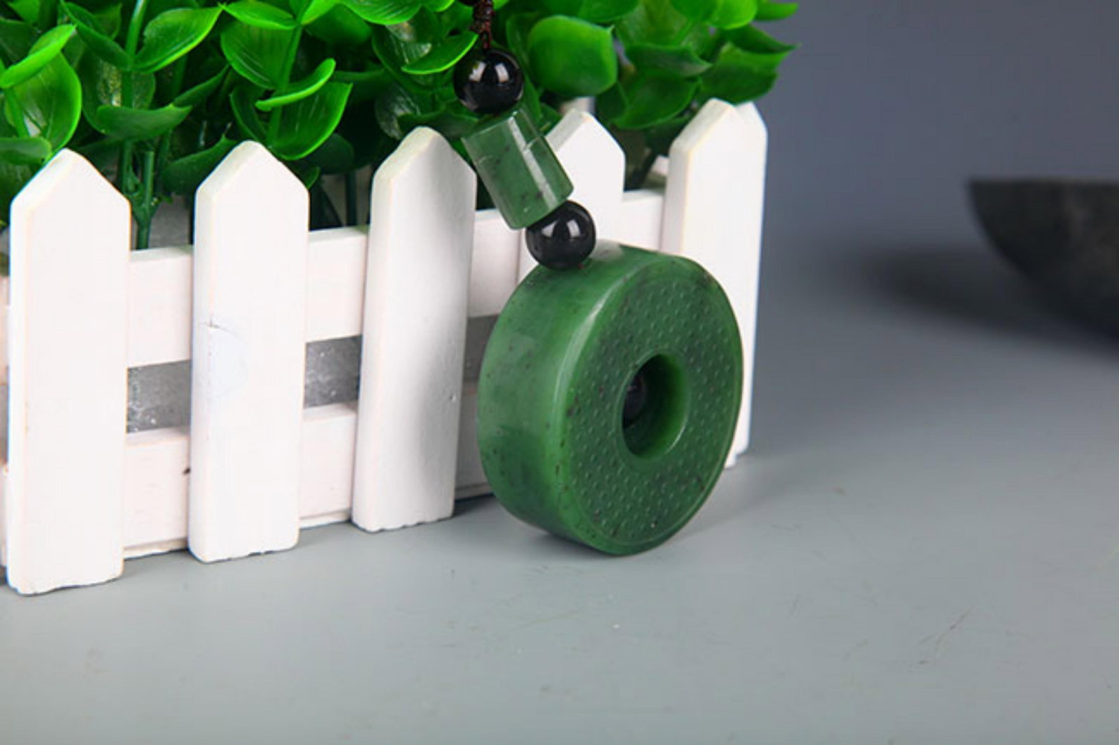 HETIAN JASPER GRAIN PATTERN PENDANT - 2
