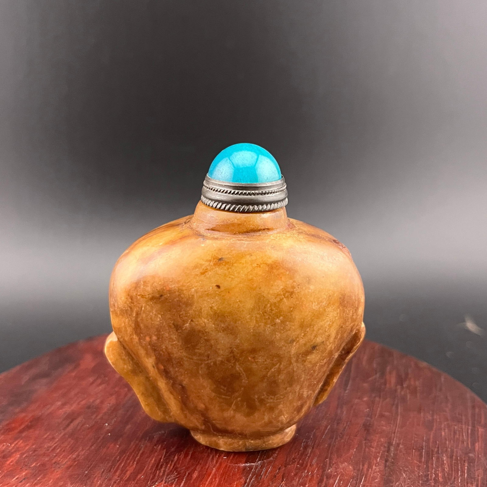 A FINE SHOUSHAN STONE SNUFF BOTTLE - 5