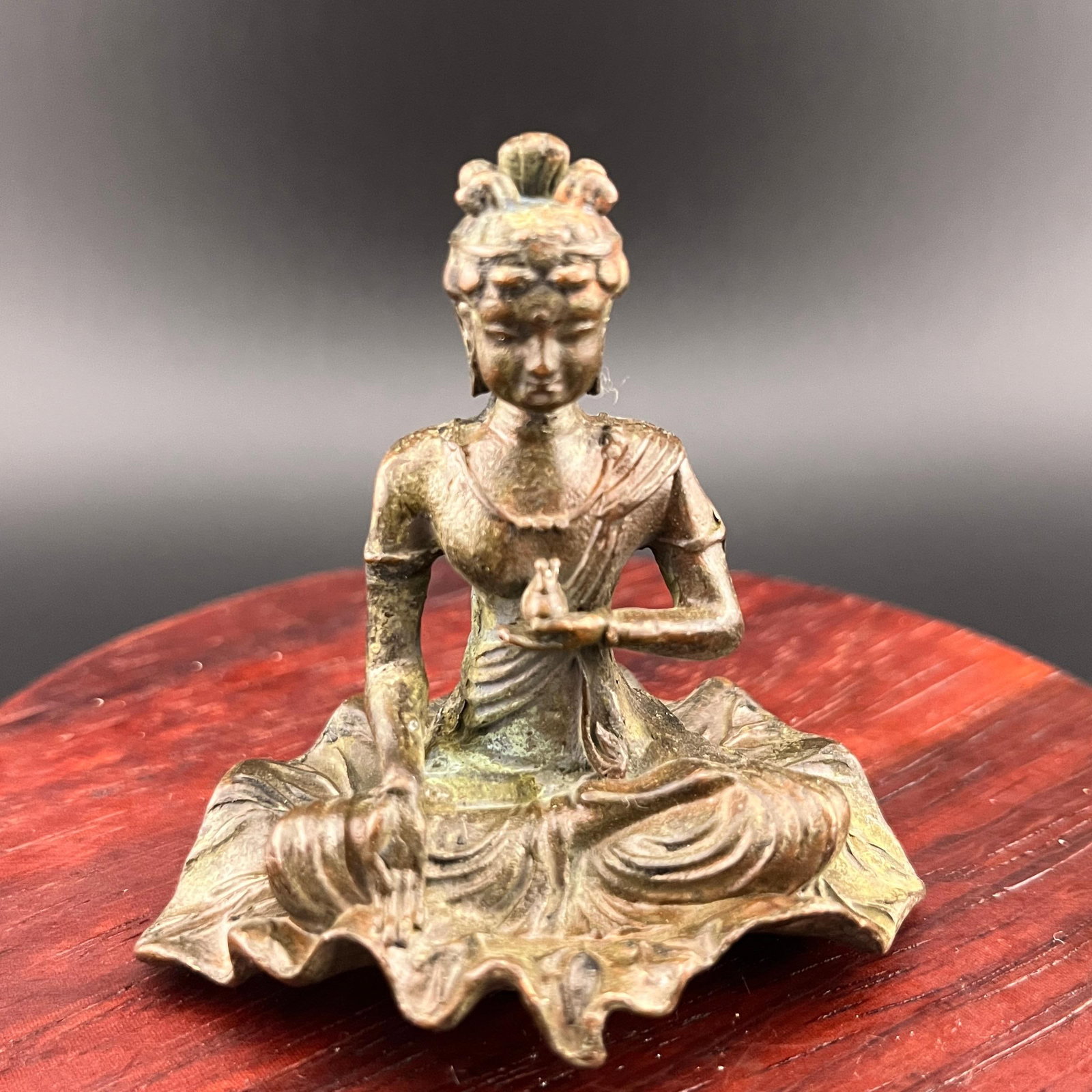 MINIATURE CHINESE BRONZE STATUE OF BODHISATTVA GUANYIN