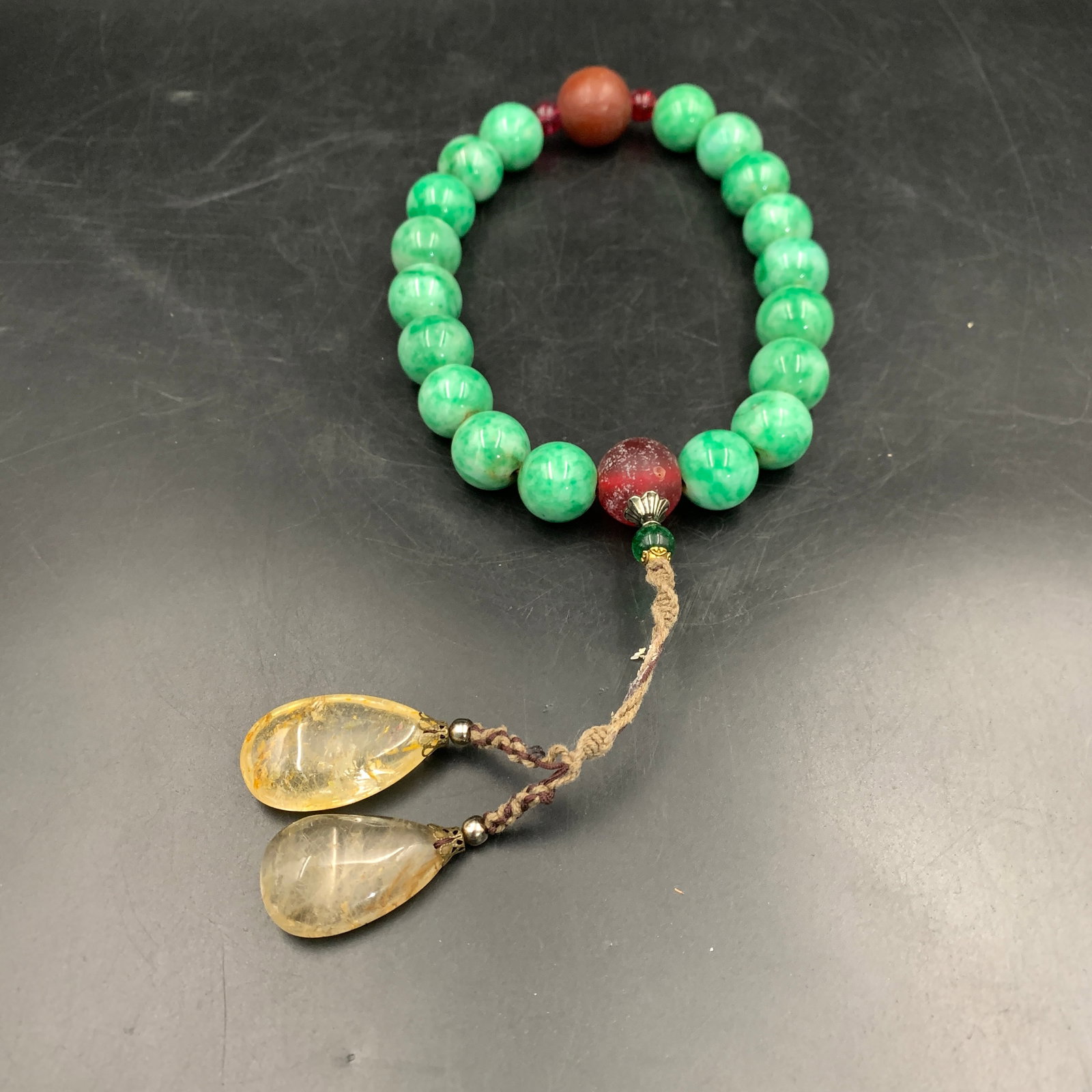 18-PIECE JADE BEADS WITH JADE, CRYSTAL, AND GLASS