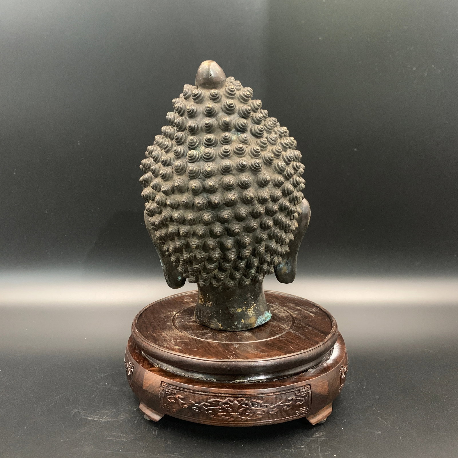 A FINE BRONZE BUDDHA HEAD - 3