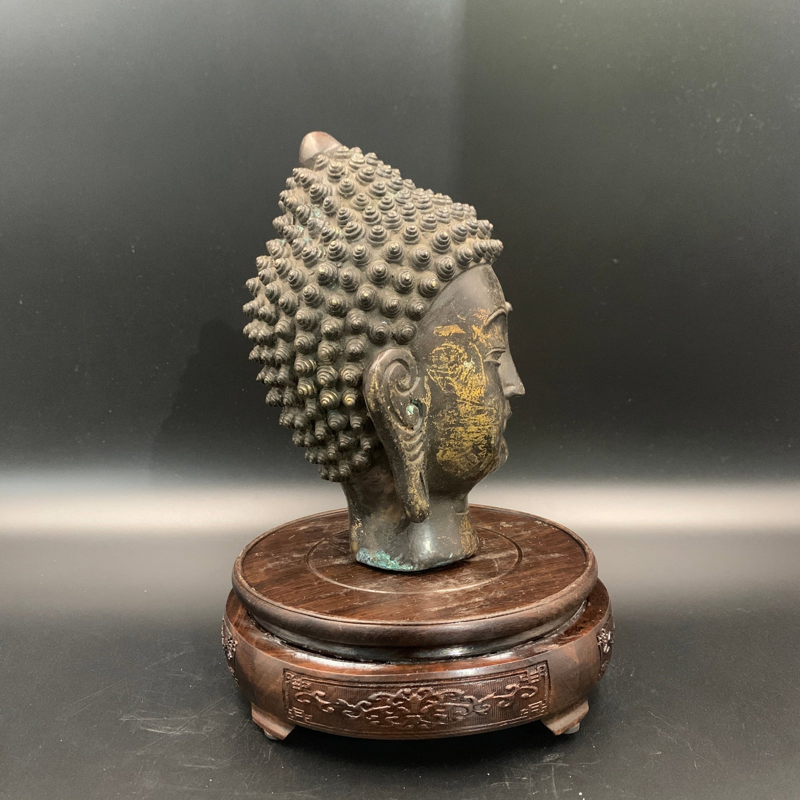 A FINE BRONZE BUDDHA HEAD - 4