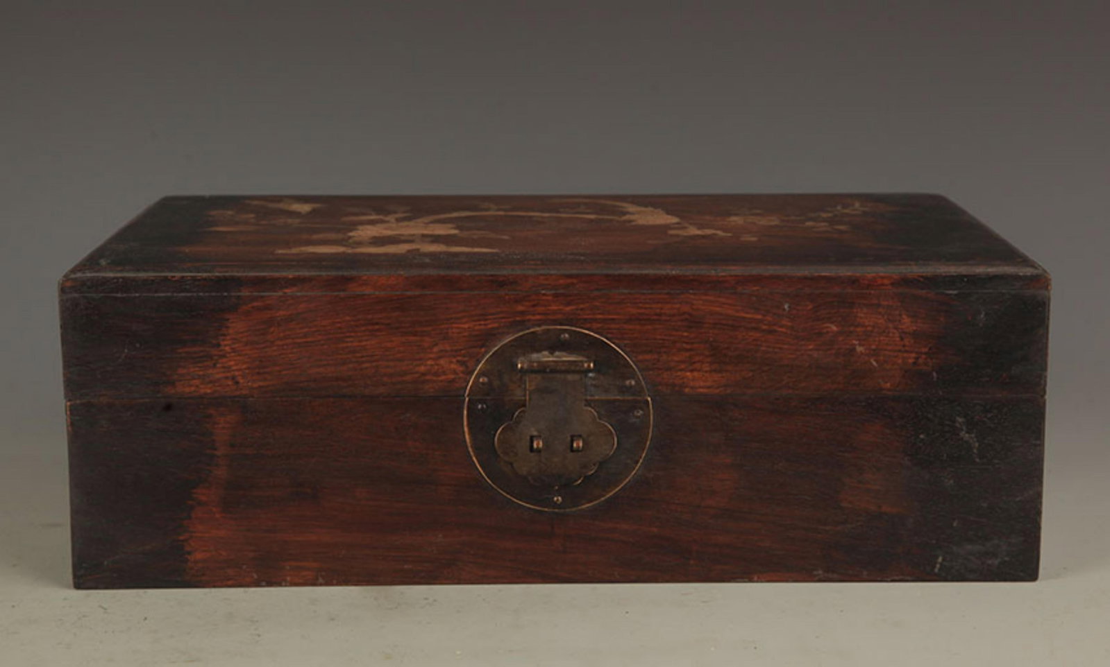 A EMBEDDED WITH SPIRAL SHELL WOOD BOX: 19th Century; High: 4.5 inch; Long: 14.00 inch; Width: 8.0 inch. Wooden base for display only