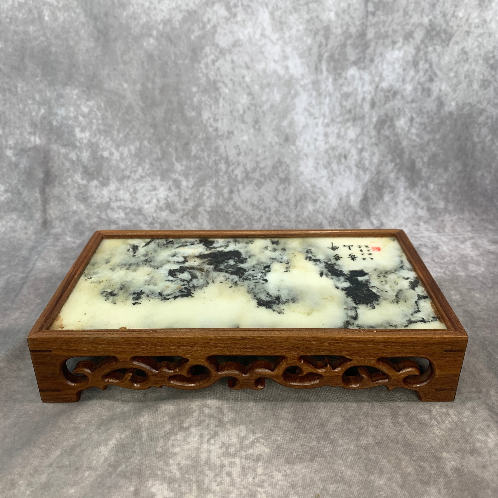 A FINE SMALL WOOD TABLE WITH MARBLE TABLE SCREEN: Republic Period; Long: 11.1 inch; Width: 6.4 inch; High: 2.1 inch; . Wooden base for display only