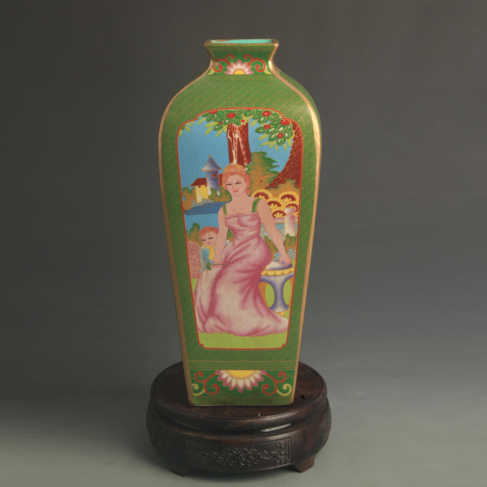 FAMILLE-ROSE ENAMEL SQUARE VASE WITH GREEN GROUND AND WESTERN FIGURES