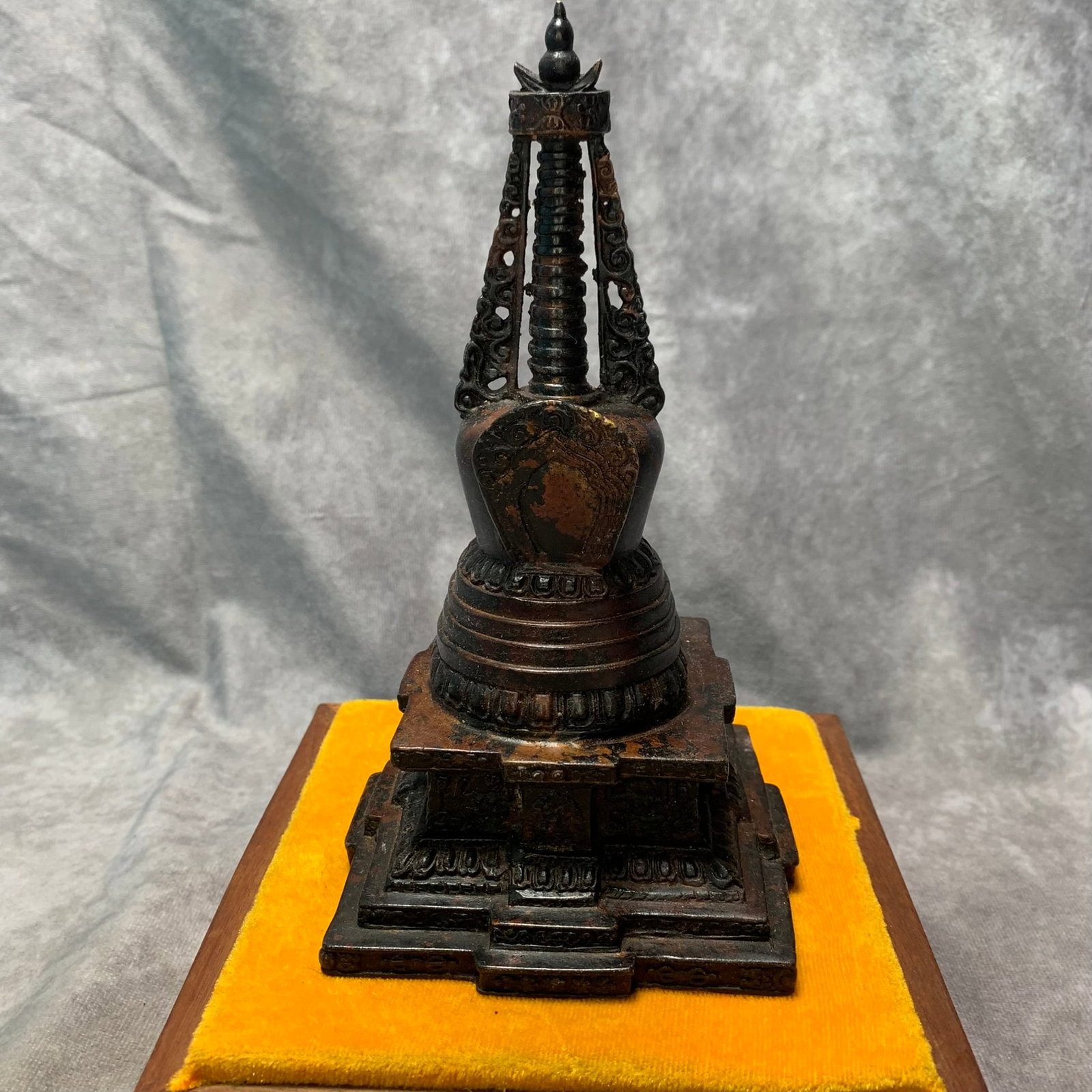 A FINE BRONZE RELIQUARY STUPA