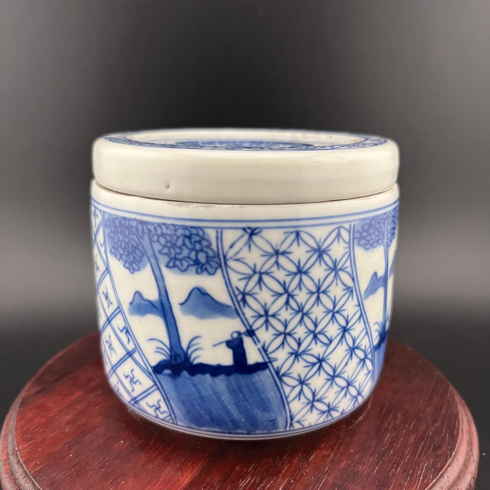 BLUE AND WHITE "SCHOLAR IN LANDSCAPE" PORCELAIN LIDDED JAR