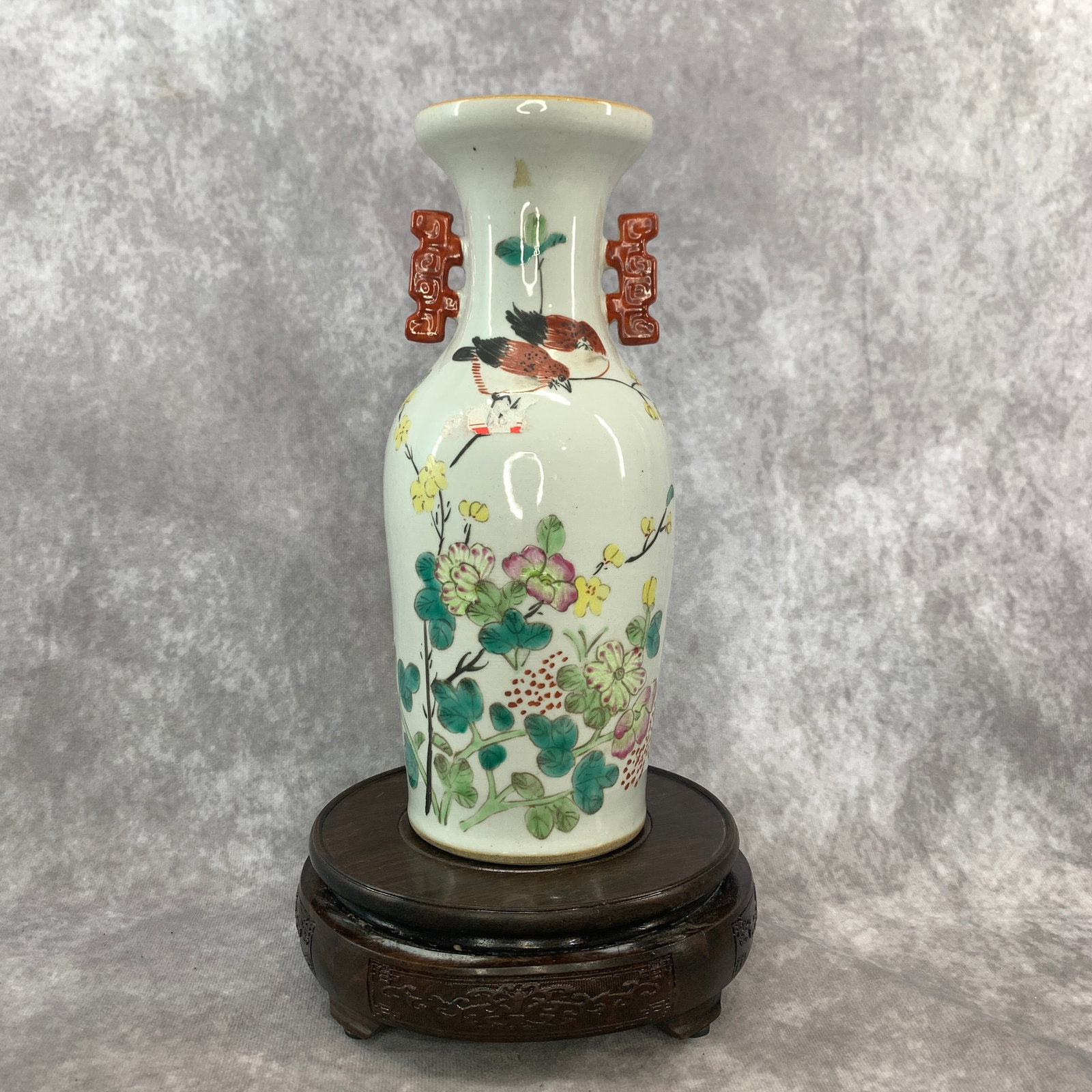 FAMILLE ROSE "BIRDS AND BLOSSOMS" VASE WITH SCROLL HANDLES