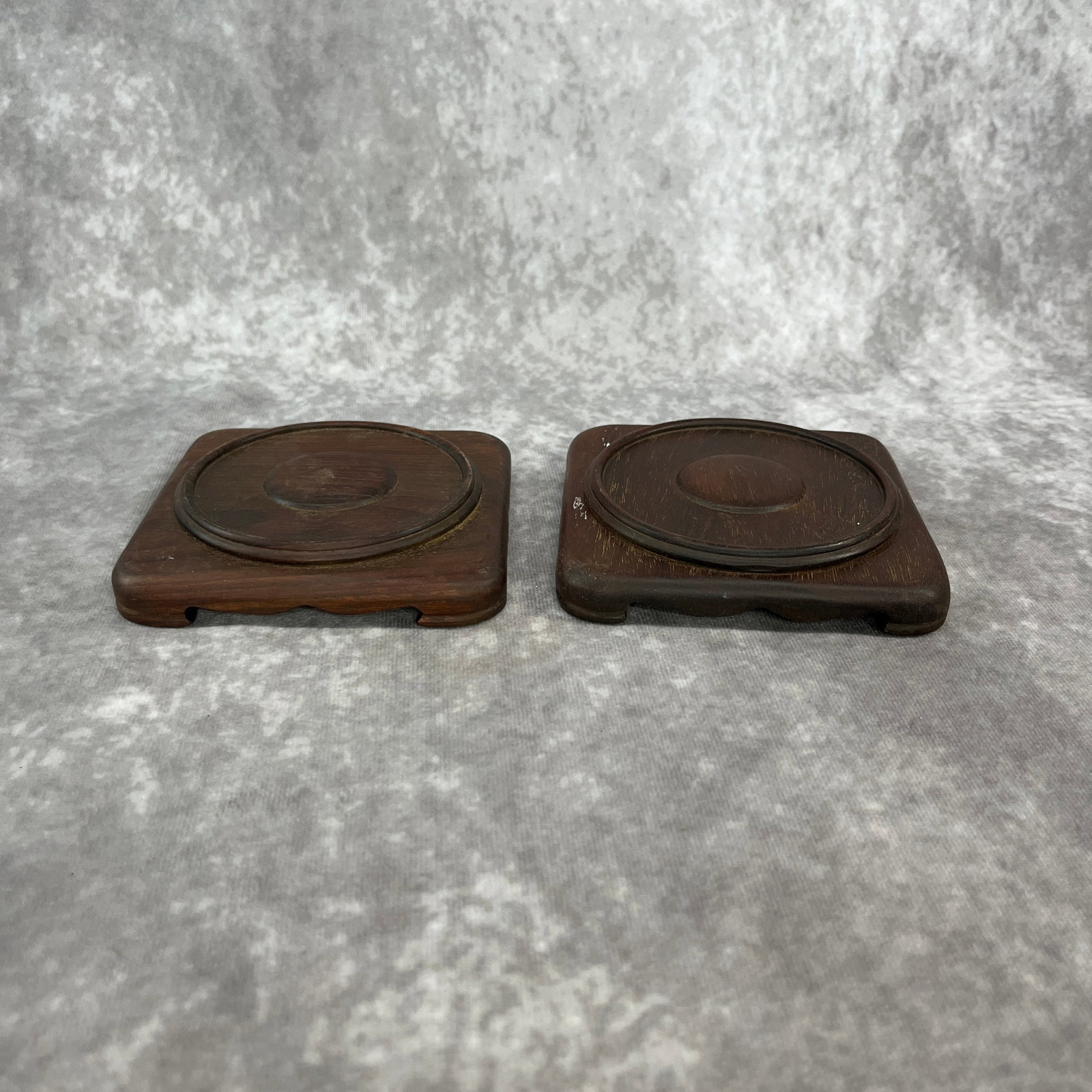 PAIR OF ROSEWOOD DISPLAY STAND
