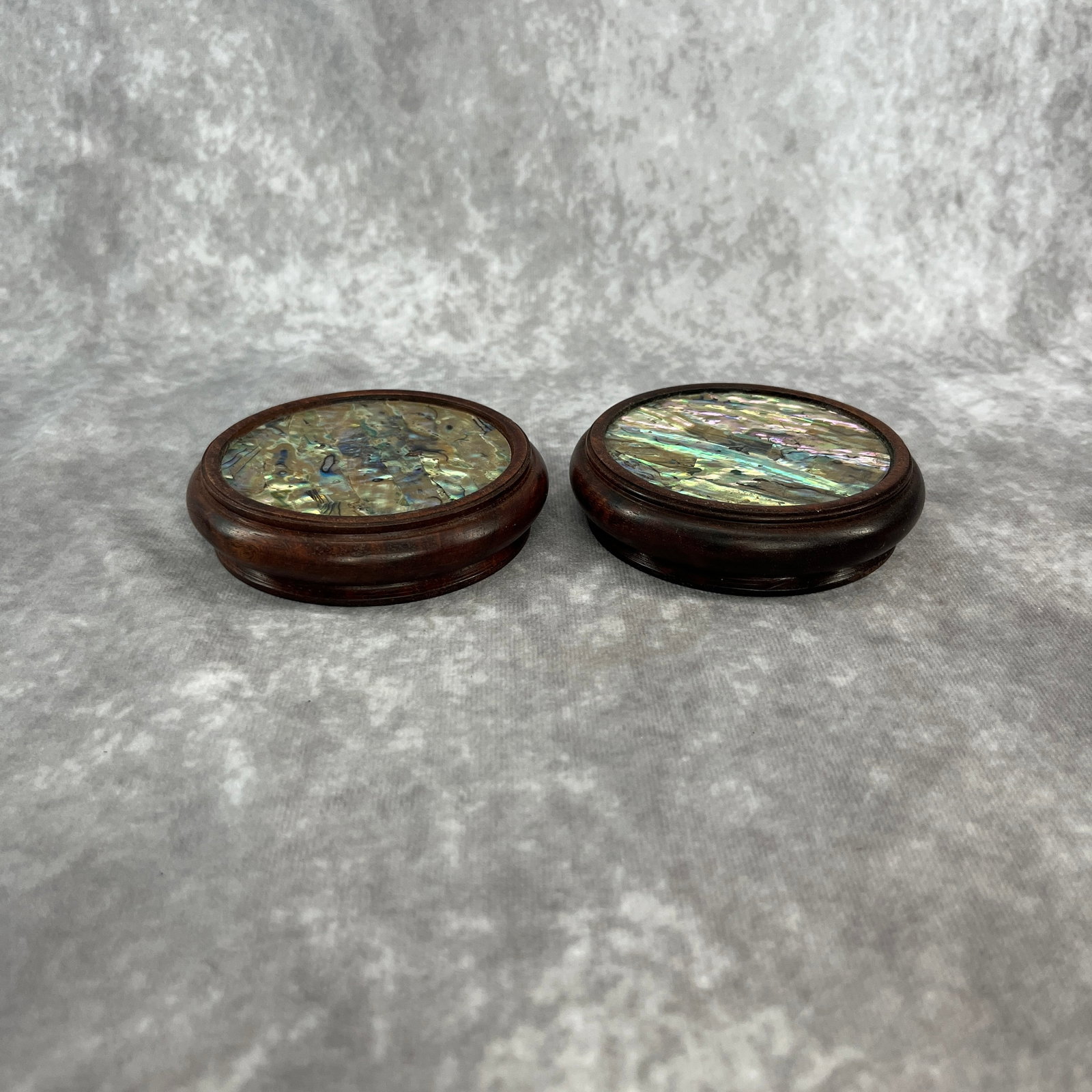 PAIR OF ROSEWOOD DISPLAY STAND WITH MOTHER OF PEARL INLAID