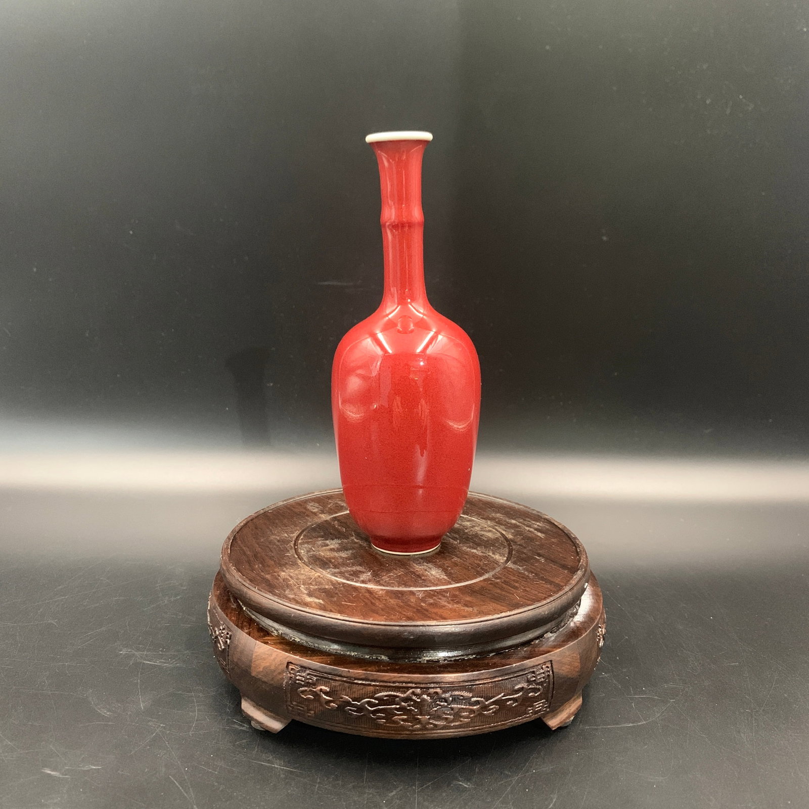 SACRIFICIAL RED BAMBOO-NECK PORCELAIN VASE