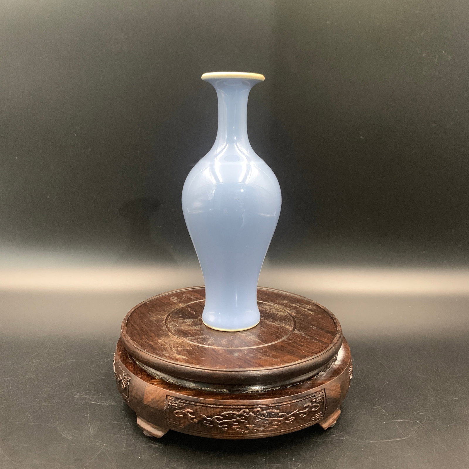CLAIR-DE-LUNE GLAZE WILLOW LEAF STYLE PORCELAIN VASE