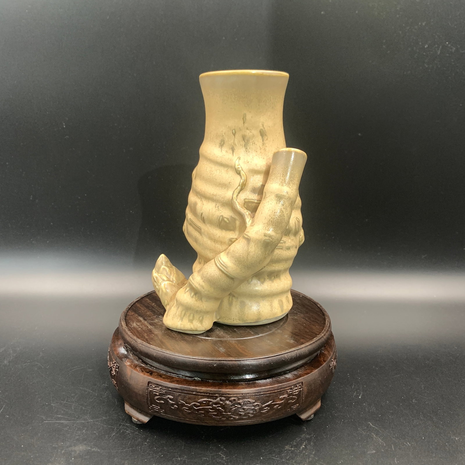 TEA-DUST GLAZED BAMBOO SHOOT VASE