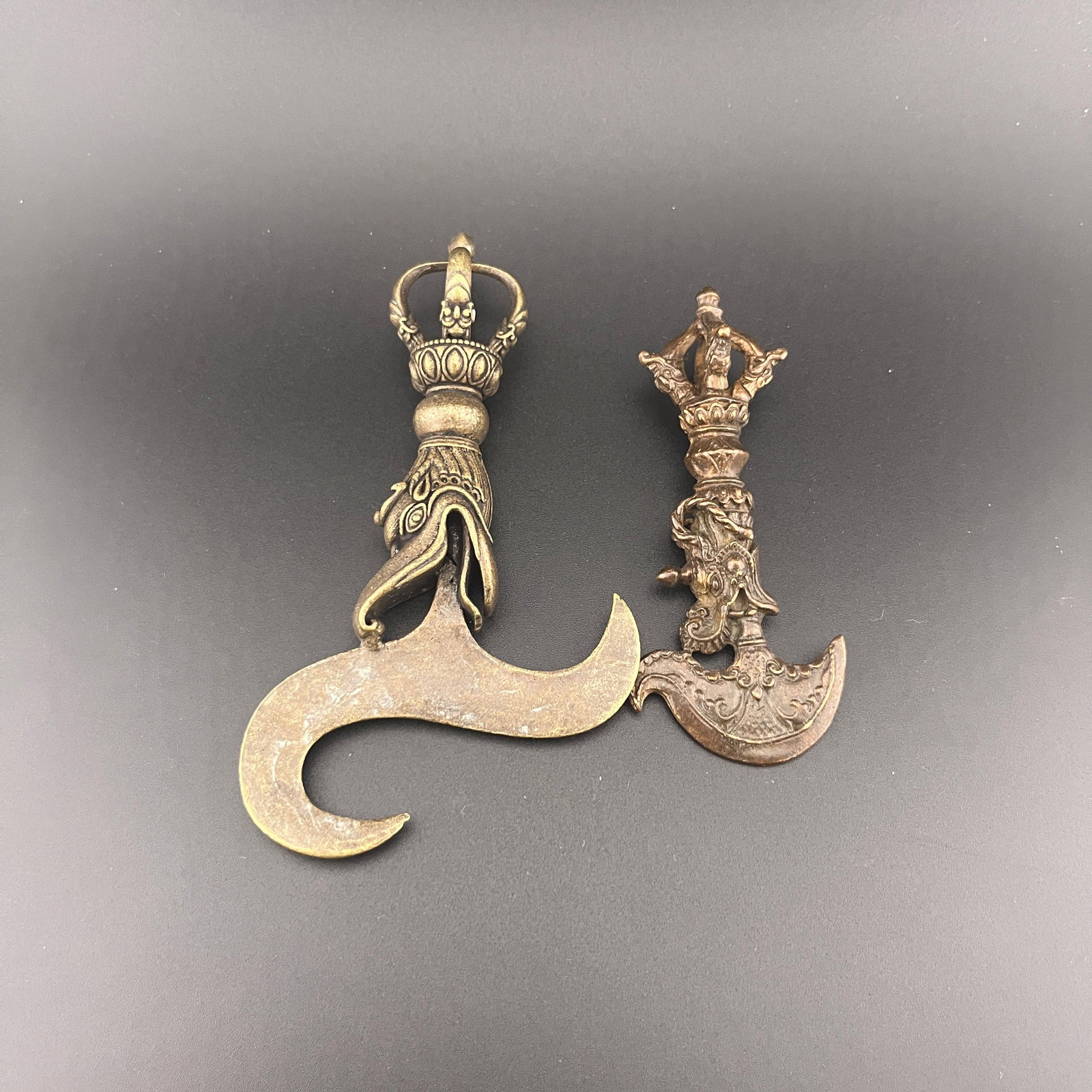 TIBETAN ESOTERIC BRONZE KARTIKA (RITUAL FLAYING KNIVES)