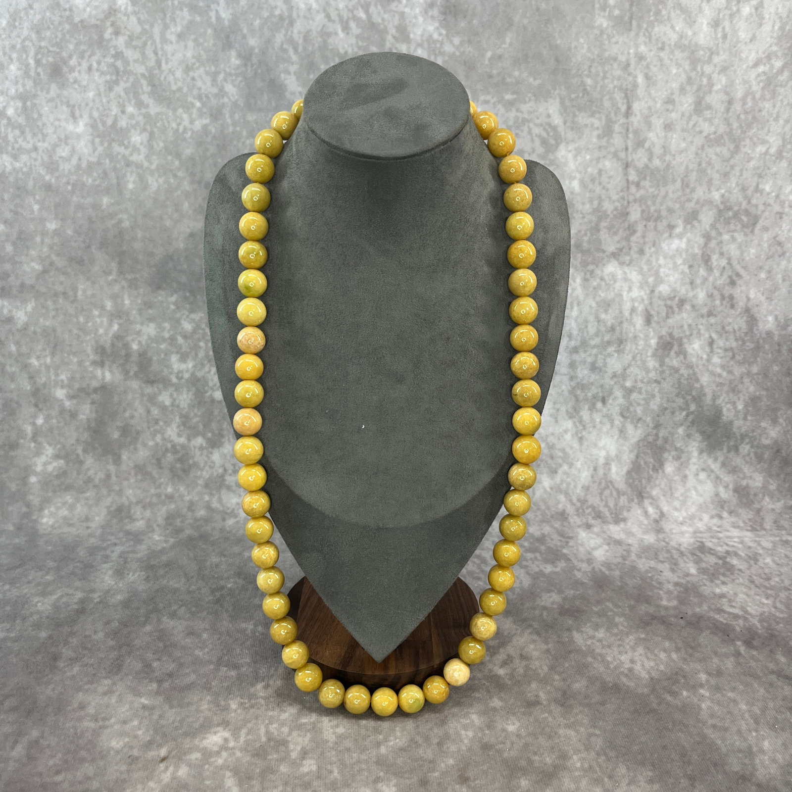 CHINESE BUDDHIST TRANSLUCENT YELLOW JADE PRAYER NECKLACE