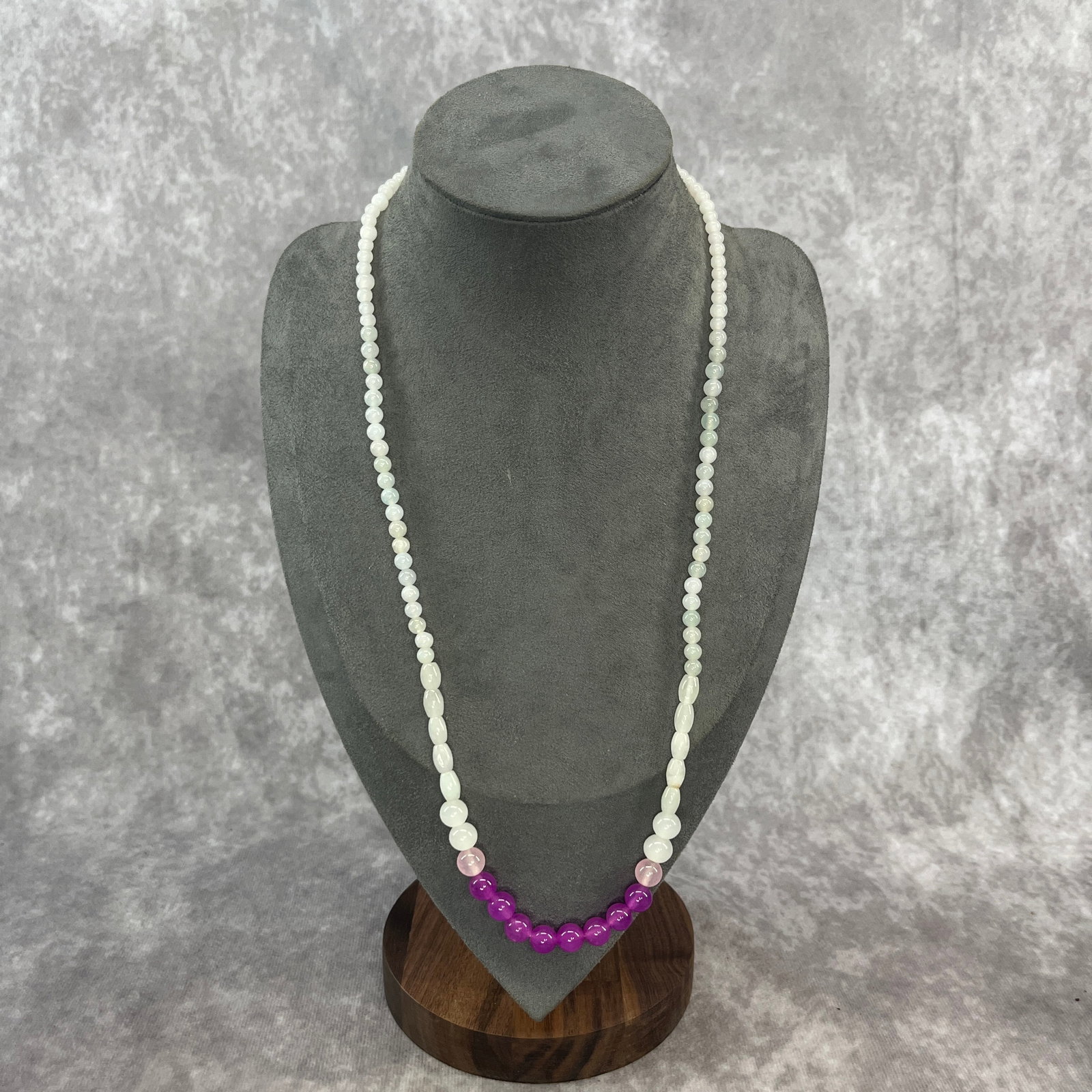 MIXED MEDIA WHITE AND AMETHYST-PURPLE NECKLACE