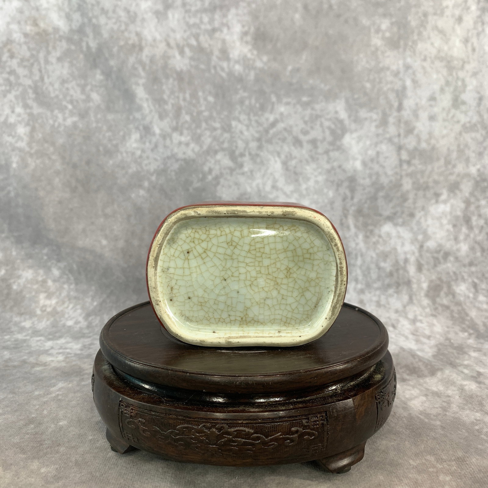 JUN-TYPE MOTTLED RED GLAZE BRUSH HOLDER - 6