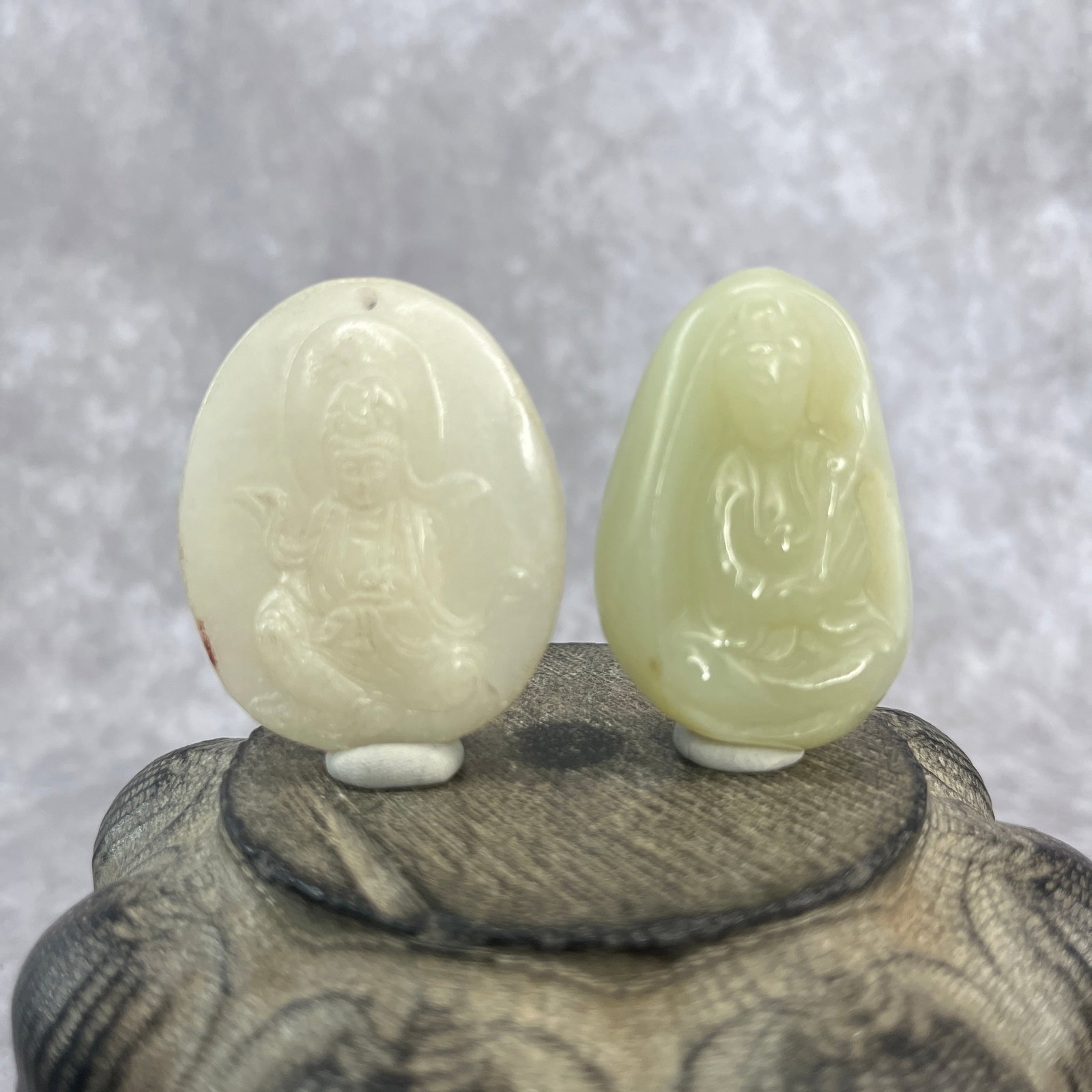 GROUP OF TWO HETIAN JADE PENDANT