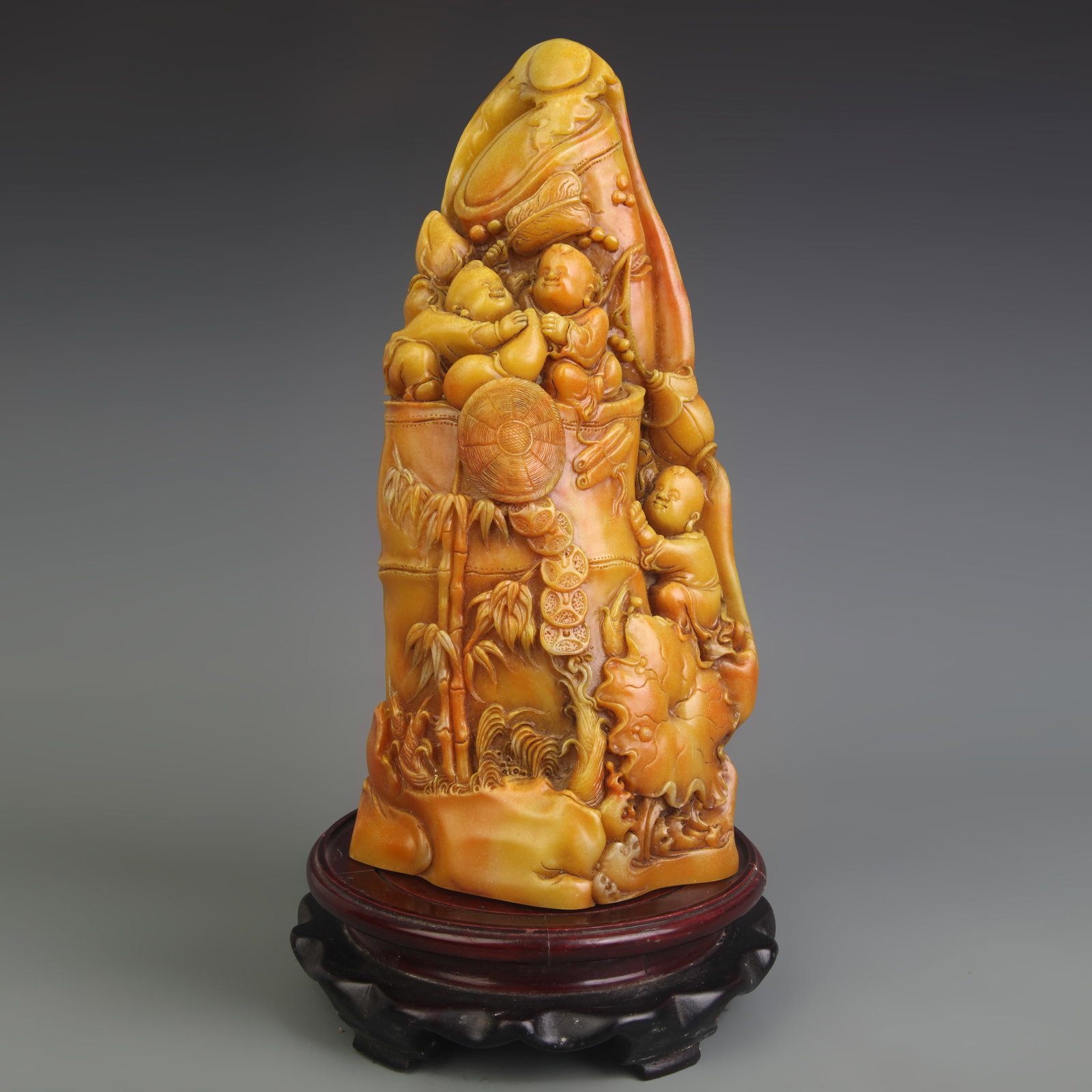A LARGE STONE CARVING BUDDHA FIGURINE