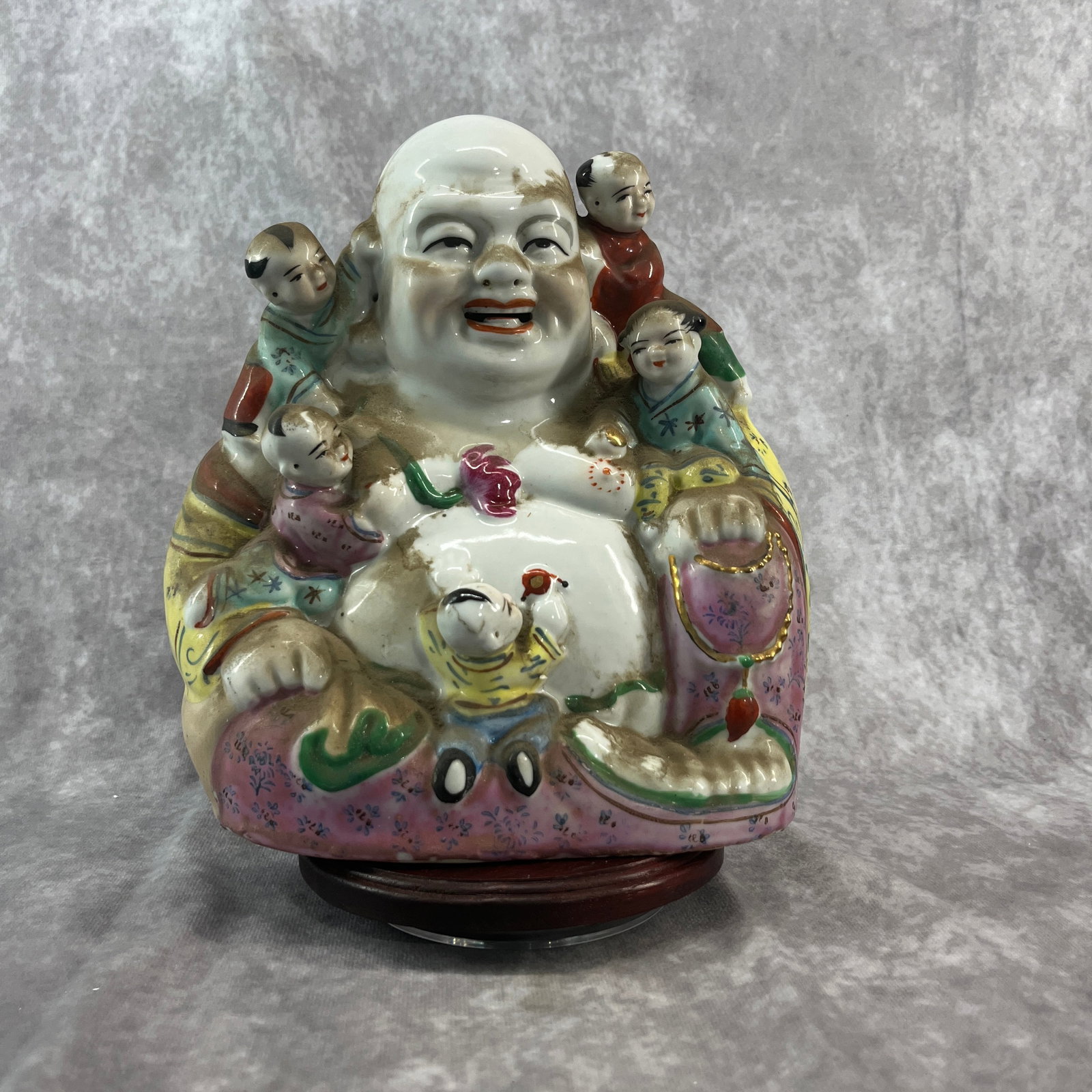 CHINESE ENAMELED PORCELAIN FIGURE OF BUDAI