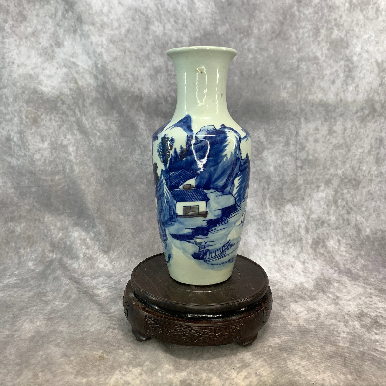 BLUE AND WHITE "SHANSHUI MOUNTAIN LANDSCAPE" VASE