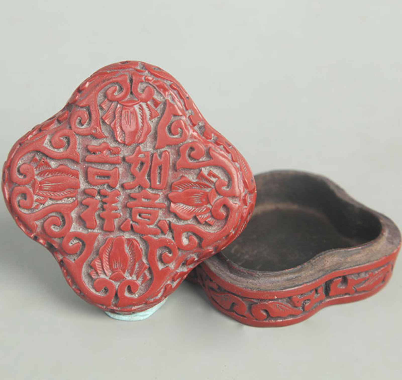 CARVED RED LACQUER EIGHT TREASURES PATTERN INCENSE BOX - 2