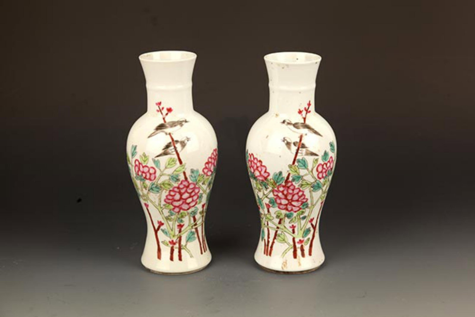 PAIR OF FAMILLE ROSE GUANYIN PORCELAIN VASES WITH ???????ALTH AND LONGEVITY???BIRD MOTIF