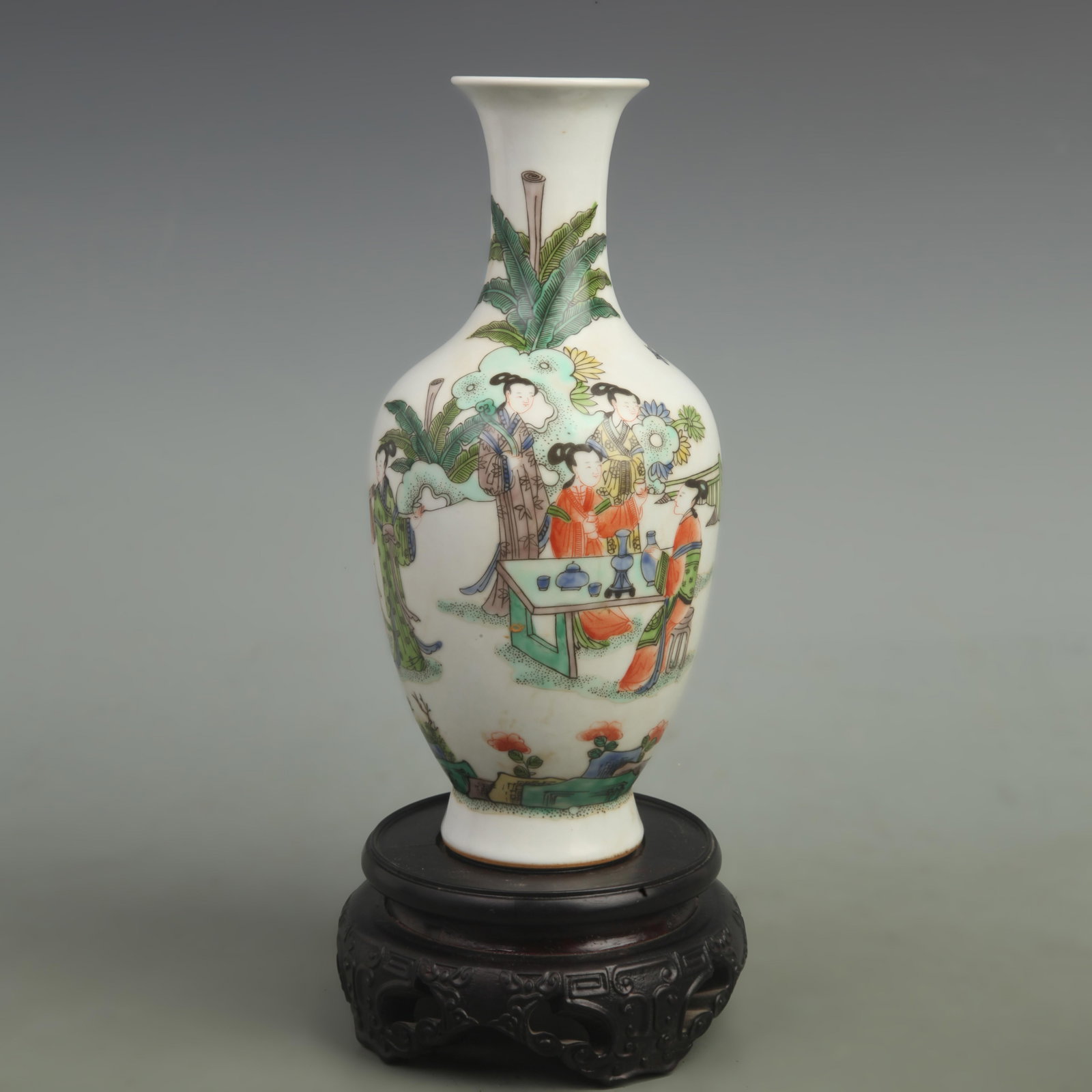 FAMILLE ROSE CHARACTER PATTERN PORCELAIN BOTTLE: Qing Dynasty Kang Xi Period; High: 10.2 inch; High: 5 inch; . Wooden base for display only
