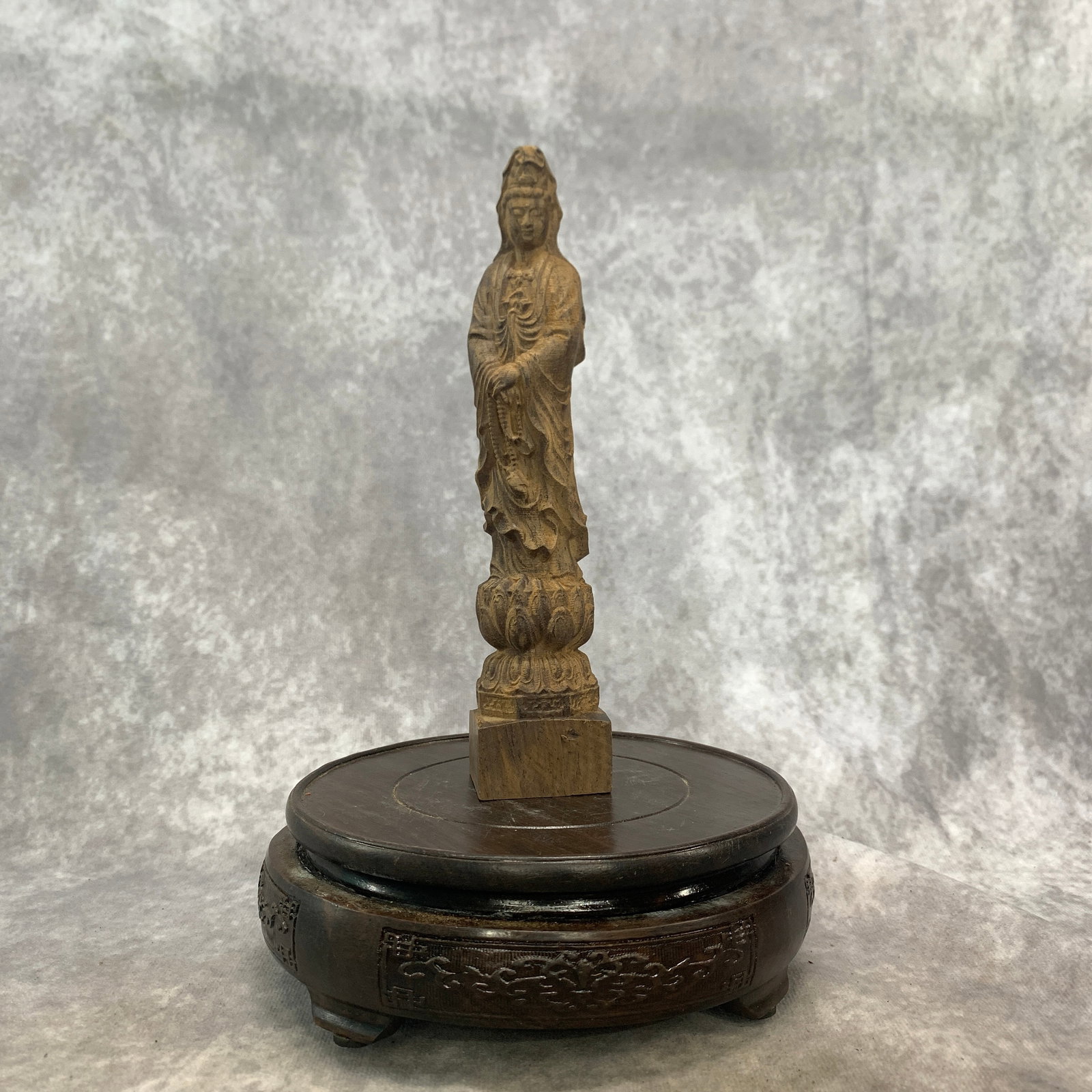 CARVED AGARWOOD FIGURE OF STANDING GUANYIN