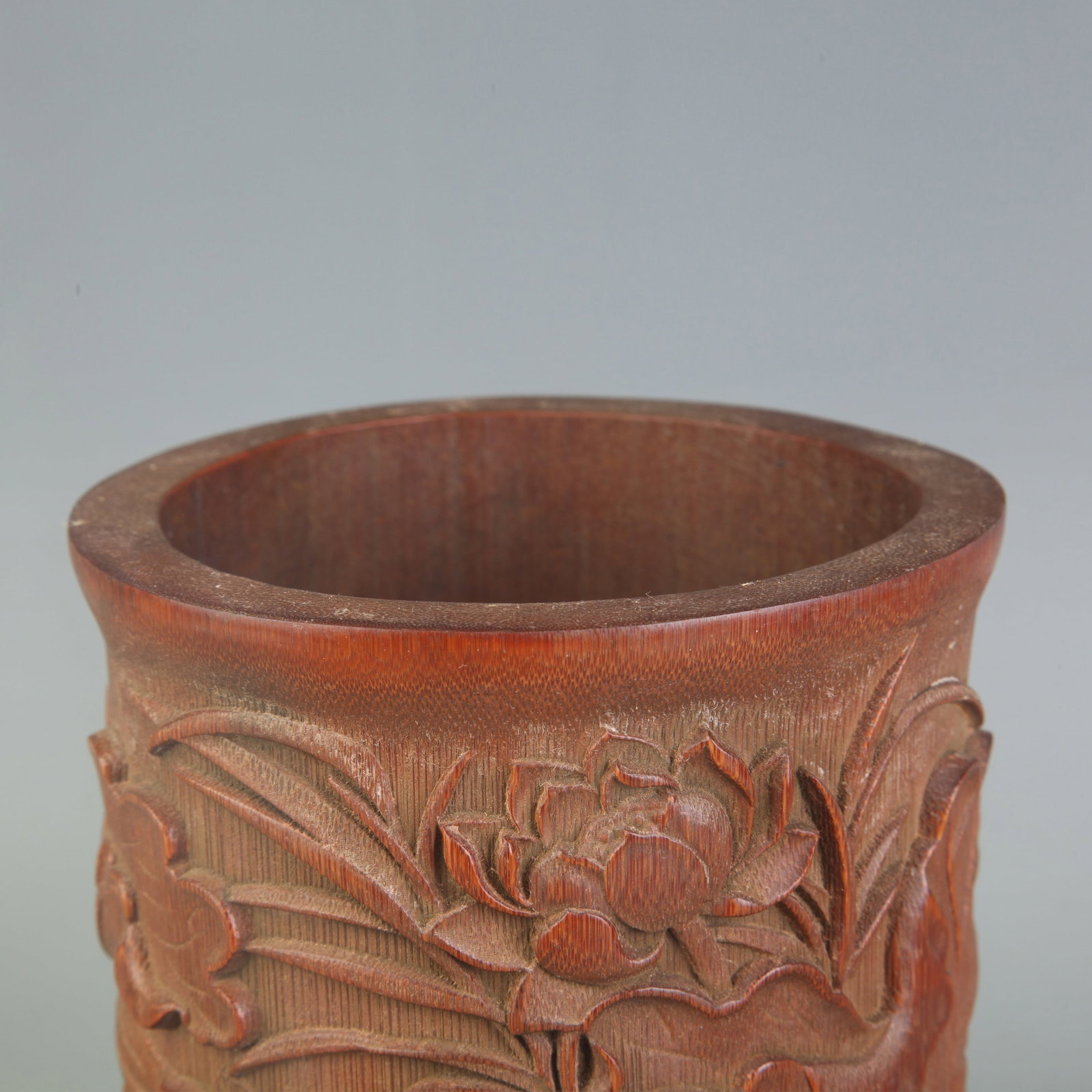 A CARVED BAMBOO BRUSH POT - 2