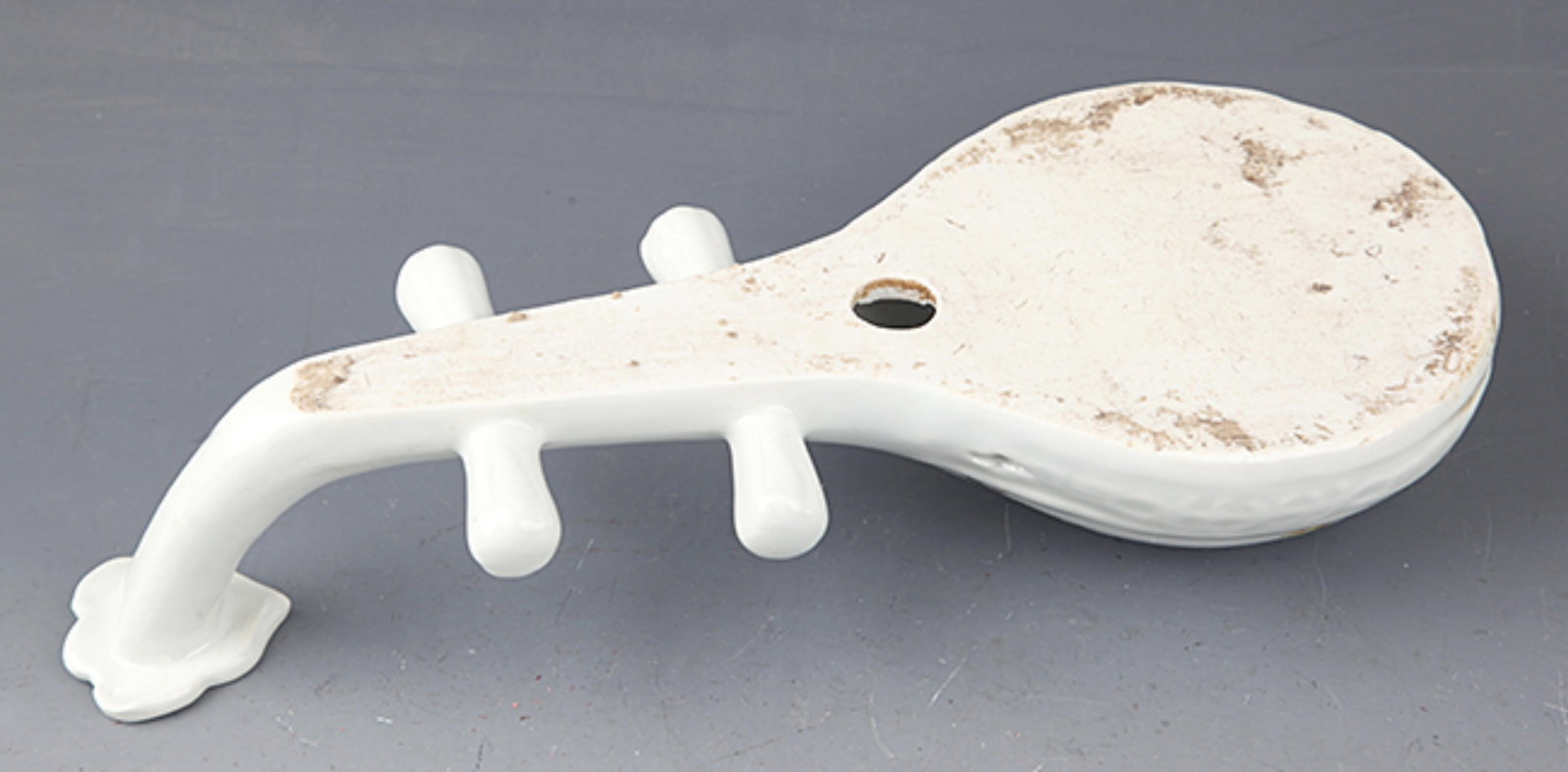 A FINE PORCELAIN LUTE PATTERN FIGURE - 5