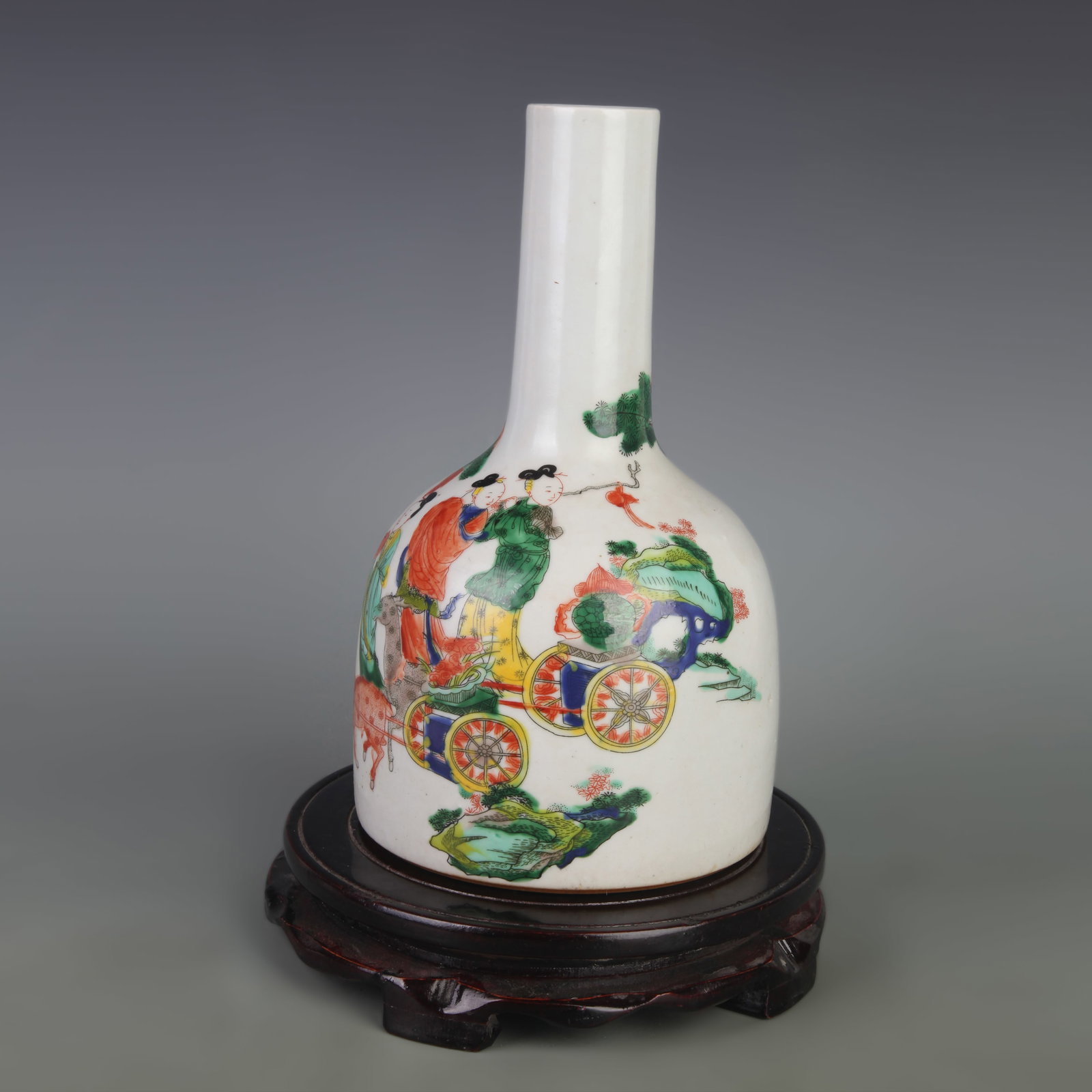 FAMILLE ROSE GLAZED FIGURE STORY PATTERN PORCELAIN VASE: Qing Dynasty Kang Xi Period; Diameter: 5.3 inch; High: 9.0 inch. Wooden base for display only