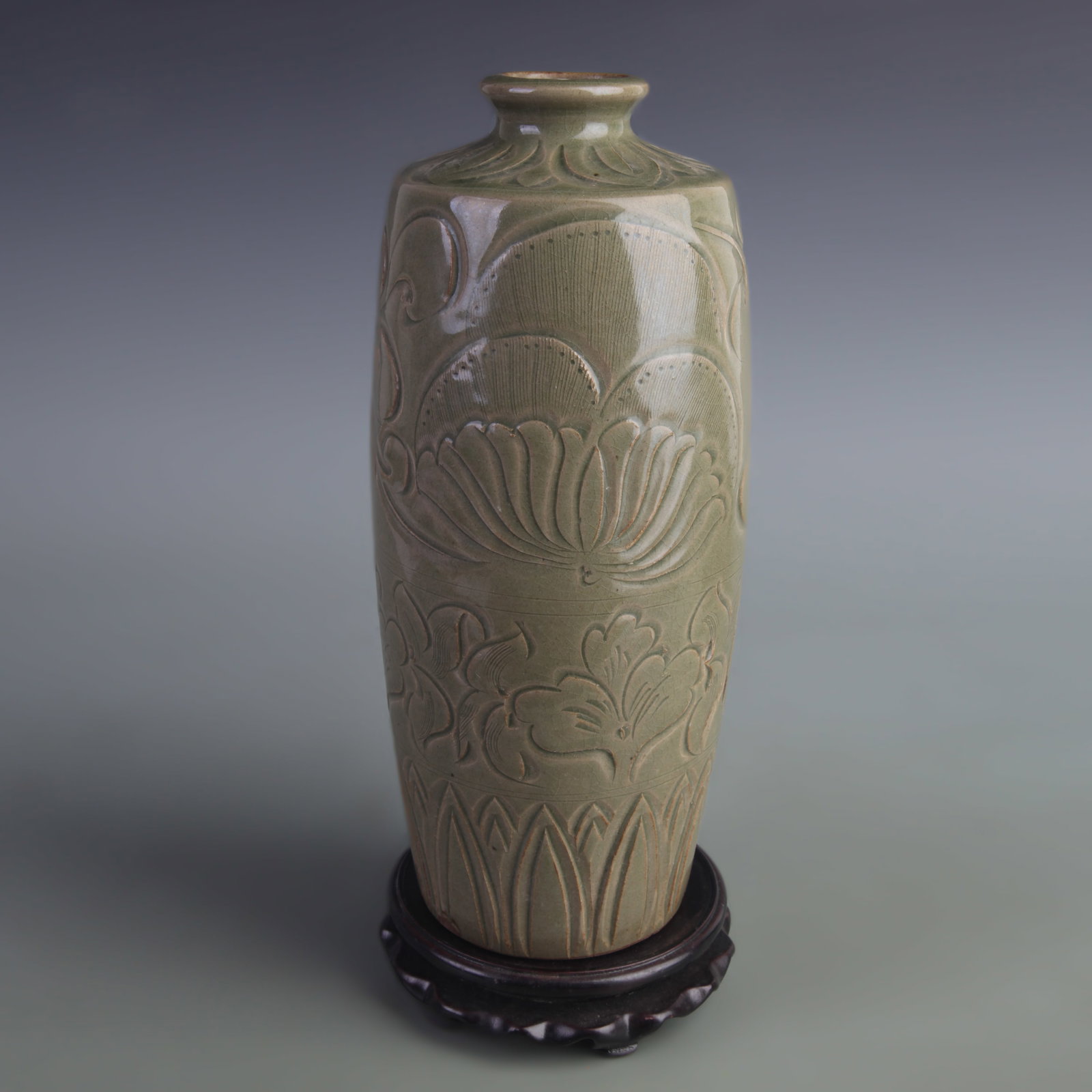 YAO ZHOU WARE CARVED APPRECIATION VASE