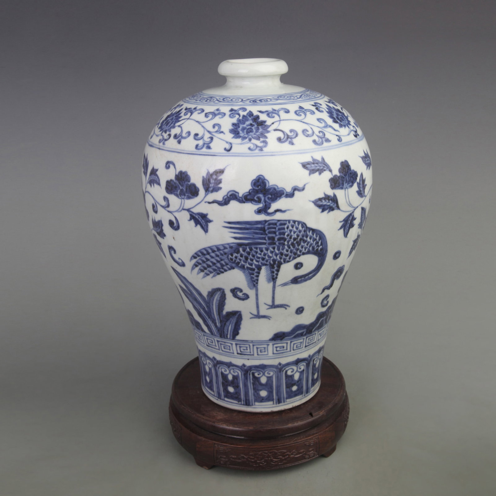 BLUE AND WHITE MEI STYLE PORCELAIN VASE WITH PHOENIX AND FLORAL PATTERN
